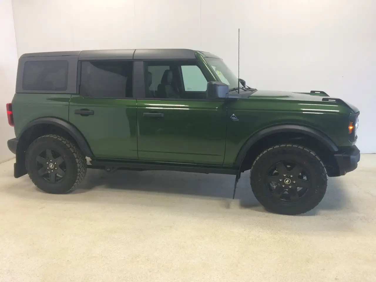 Ford Bronco снимка Ford Bronco