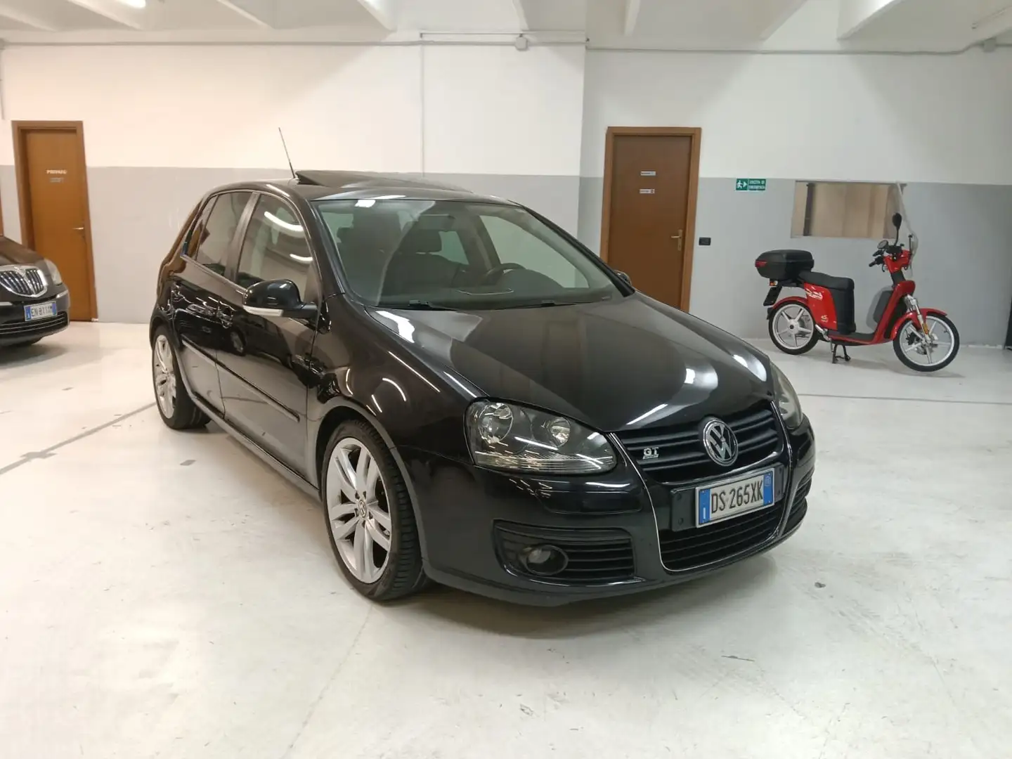 Volkswagen Golf 1.9 TDI GT Sport - 1