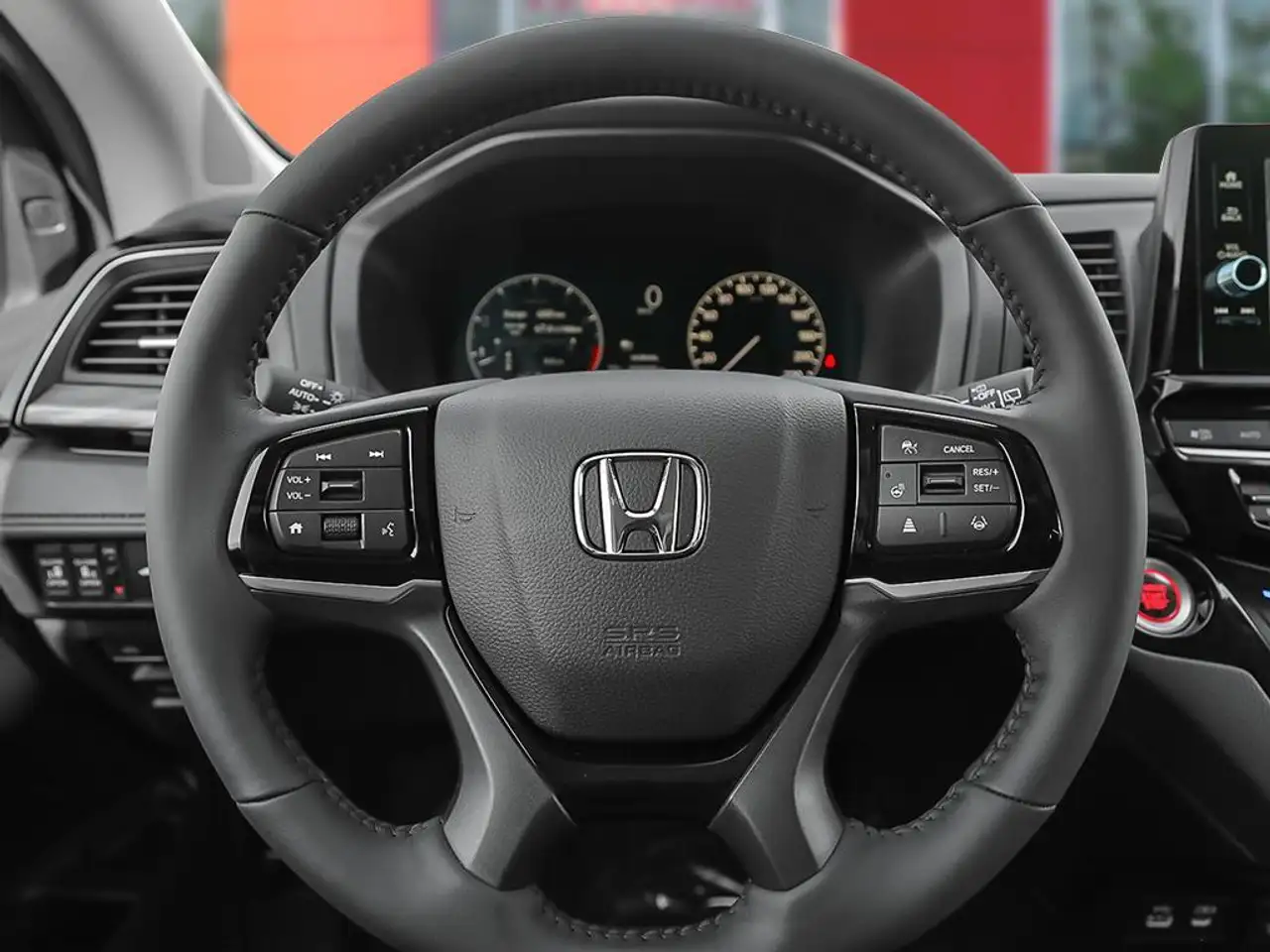 Honda Odyssey снимка Honda Odyssey