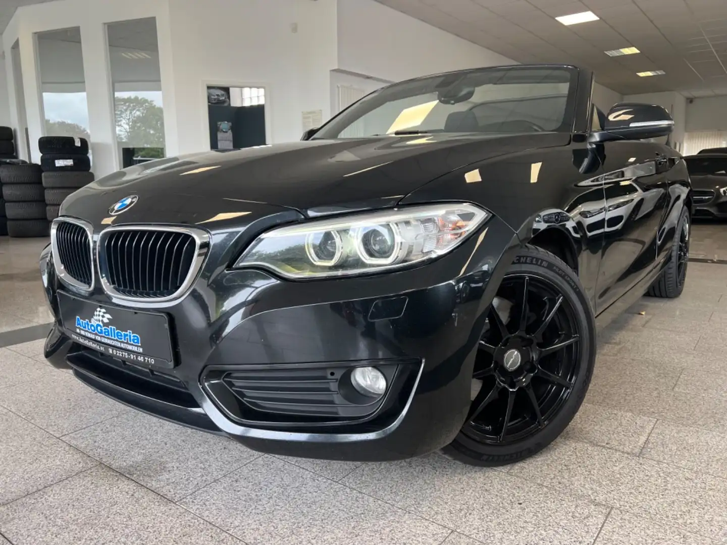 BMW 220 i Cabrio Advantage Automatik Navi BiXenon Kli Чорний - 1