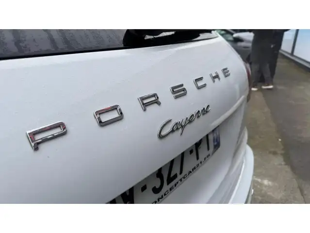 Porsche Cayenne view 7