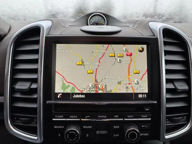 Porsche Cayenne view 12