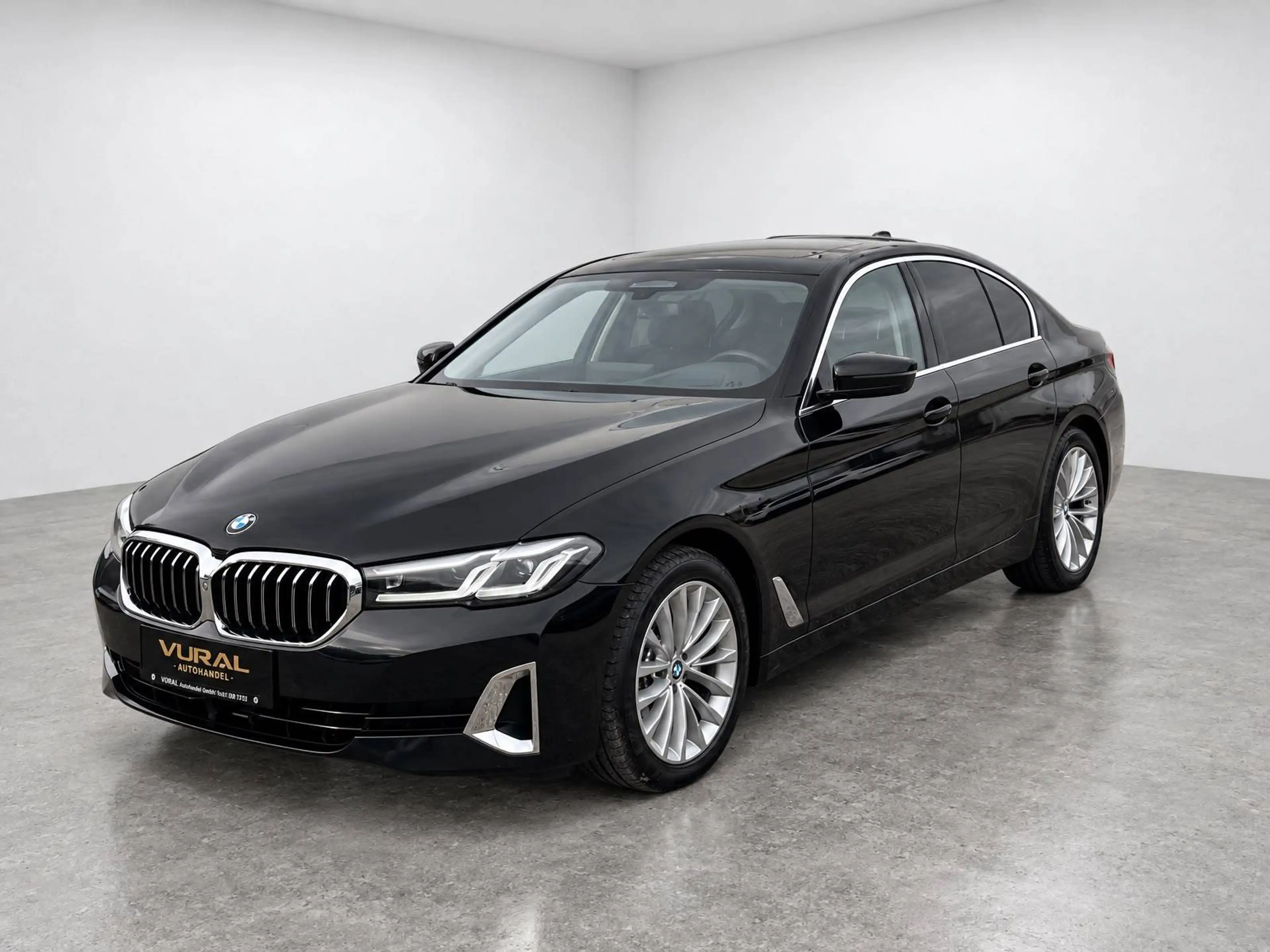 BMW 520 520 d xDrive Luxury Line Aut.| FACELIFT | — photo 3