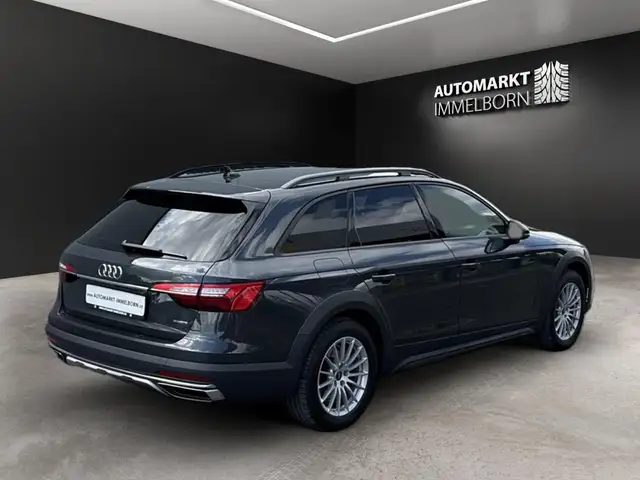 Audi A4 view 8