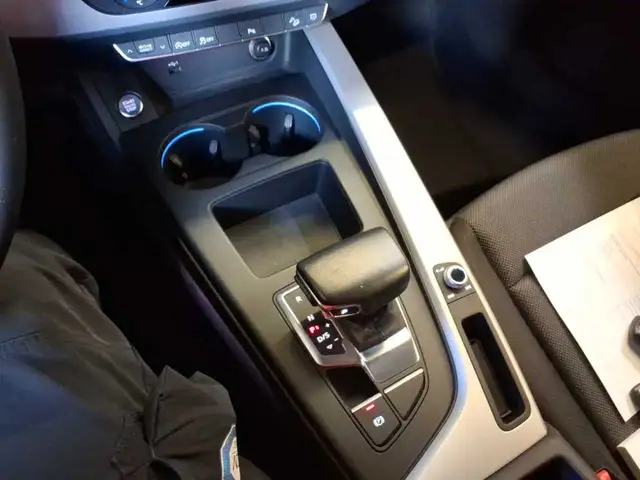 Audi A4 Allroad view 11