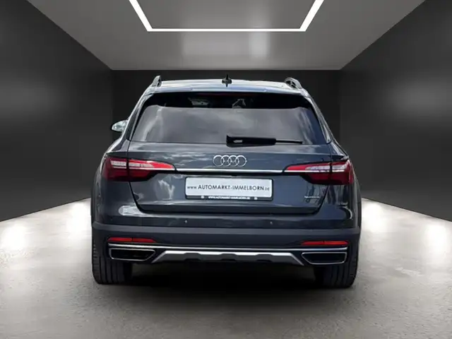 Audi A4 view 10