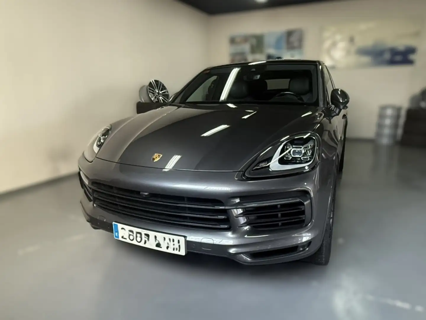 Porsche Cayenne E-Hybrid Platinum Edition Aut. Gris - 2