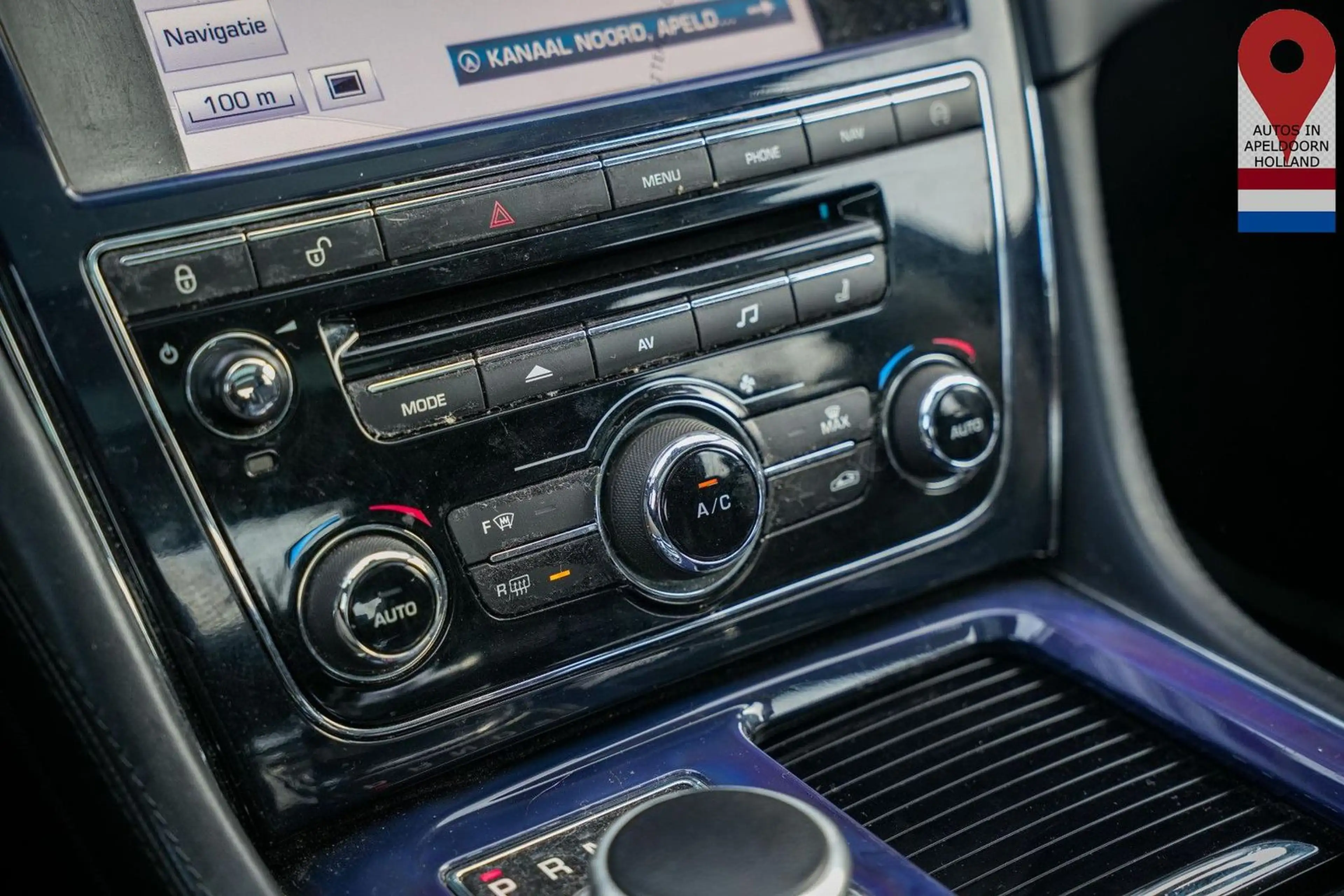Jaguar XJ 3.0 V6D Portfolio Panodak leder navi kamera C — photo 15