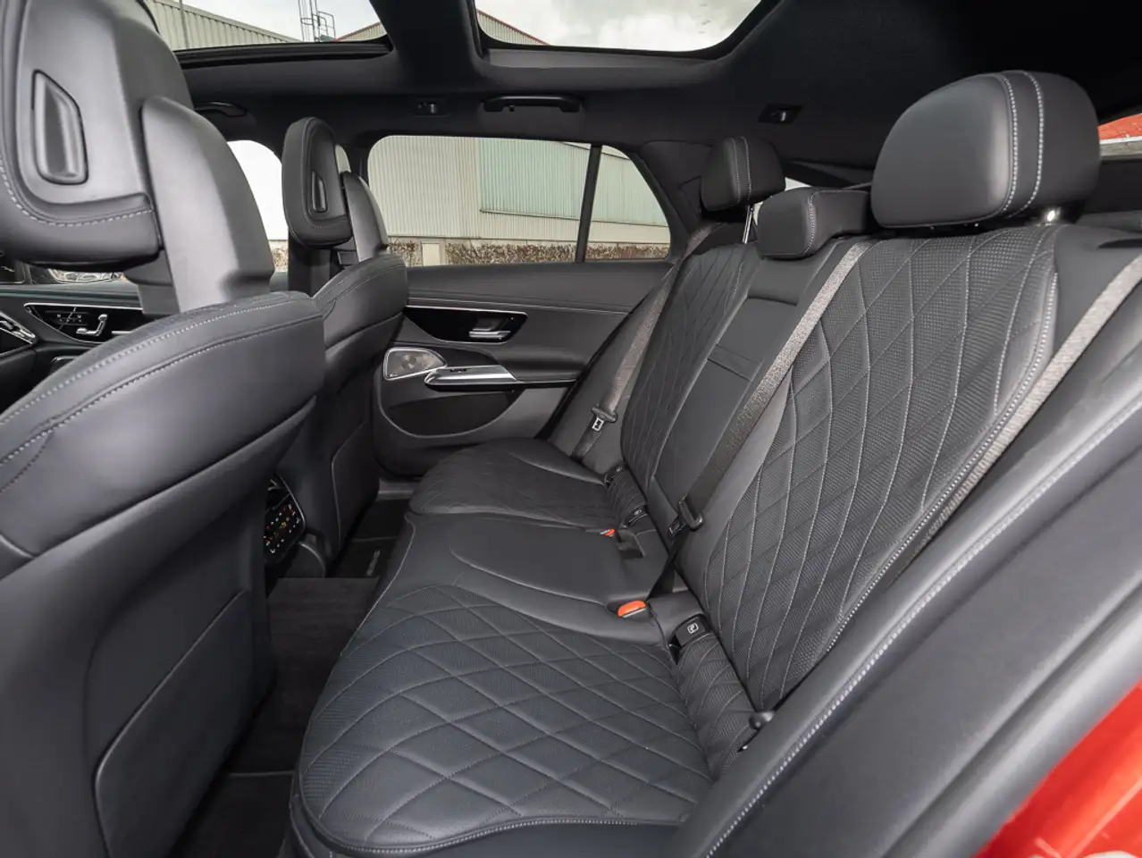 Mercedes-Benz E 200 T-Modell AUT Bel.Sitz HUD Leder SpurH 11