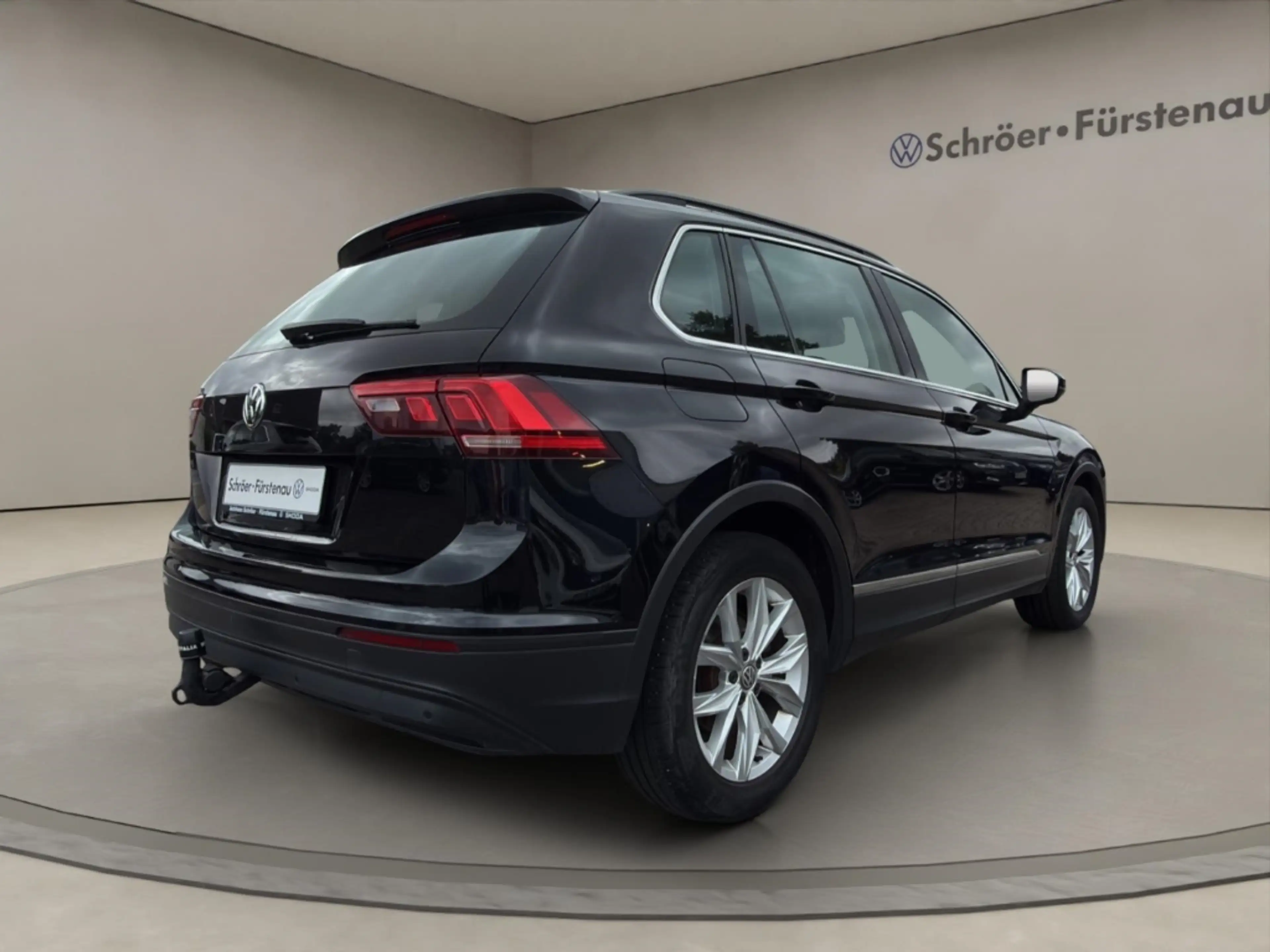 Volkswagen Tiguan 2.0 TDI DSG (nur an Händler/Export) — photo 5