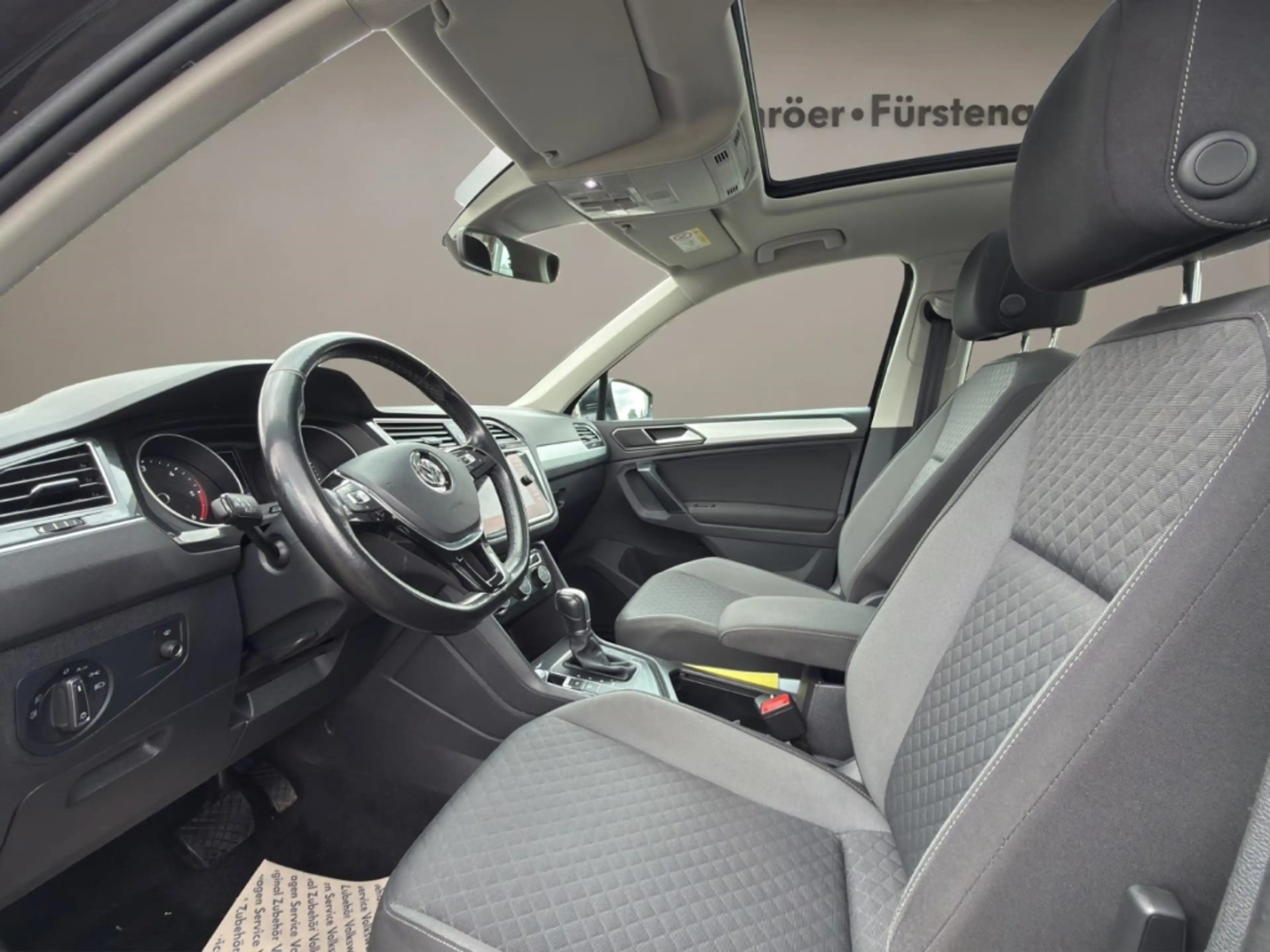 Volkswagen Tiguan 2.0 TDI DSG (nur an Händler/Export) — photo 10