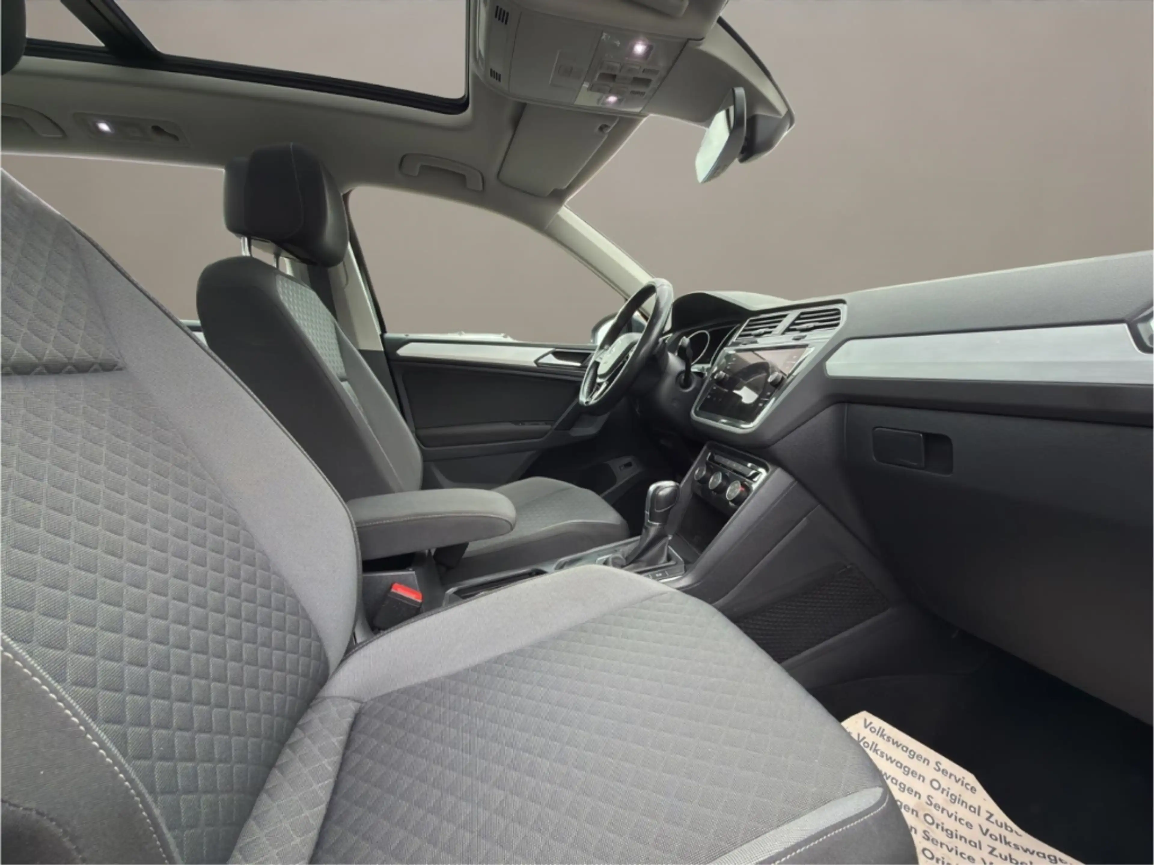 Volkswagen Tiguan 2.0 TDI DSG (nur an Händler/Export) — photo 12