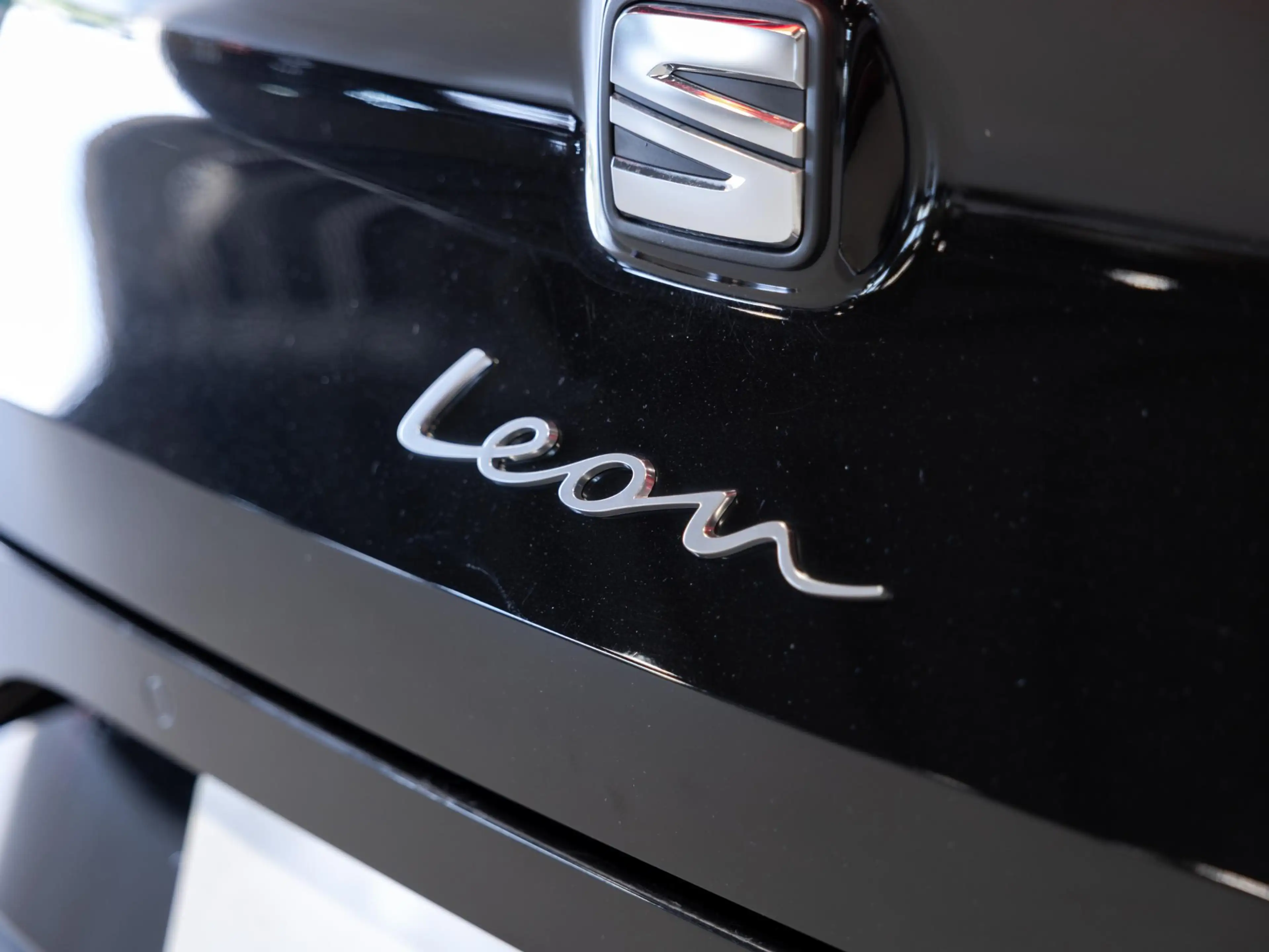 SEAT Leon Sportstourer 1.5 eTSI FR Launch Edition / 150pk / — photo 14