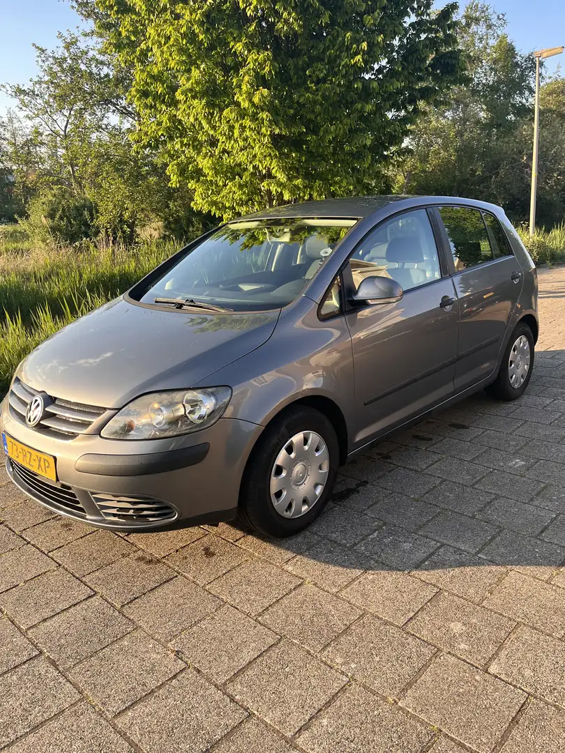 Volkswagen Golf 1.6 FSI Comfortl.Bns Grijs - 1