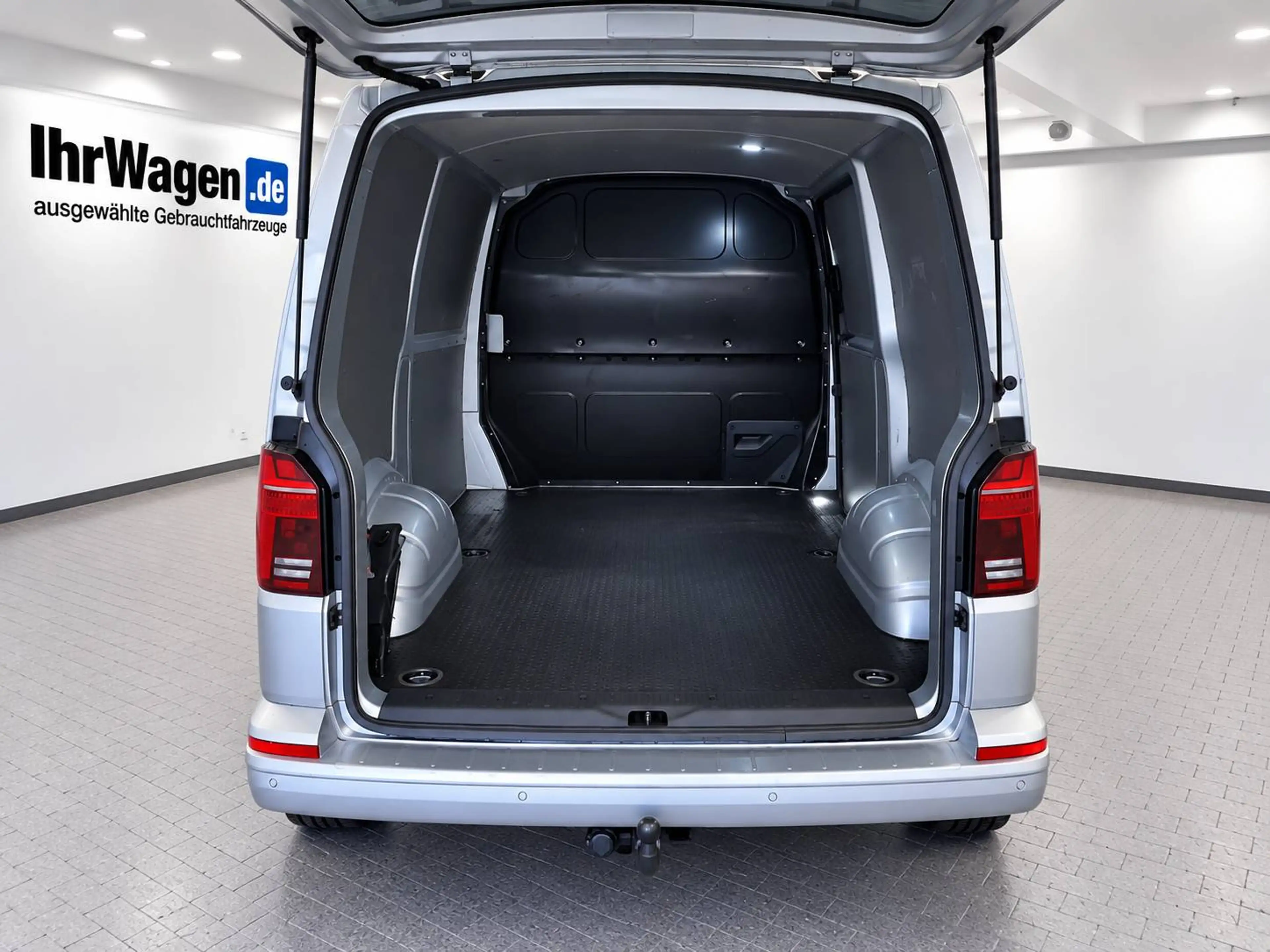 Volkswagen T6.1 Transporter 4MOTION+DSG*1.Hd*LIVE Cockpit* — photo 8