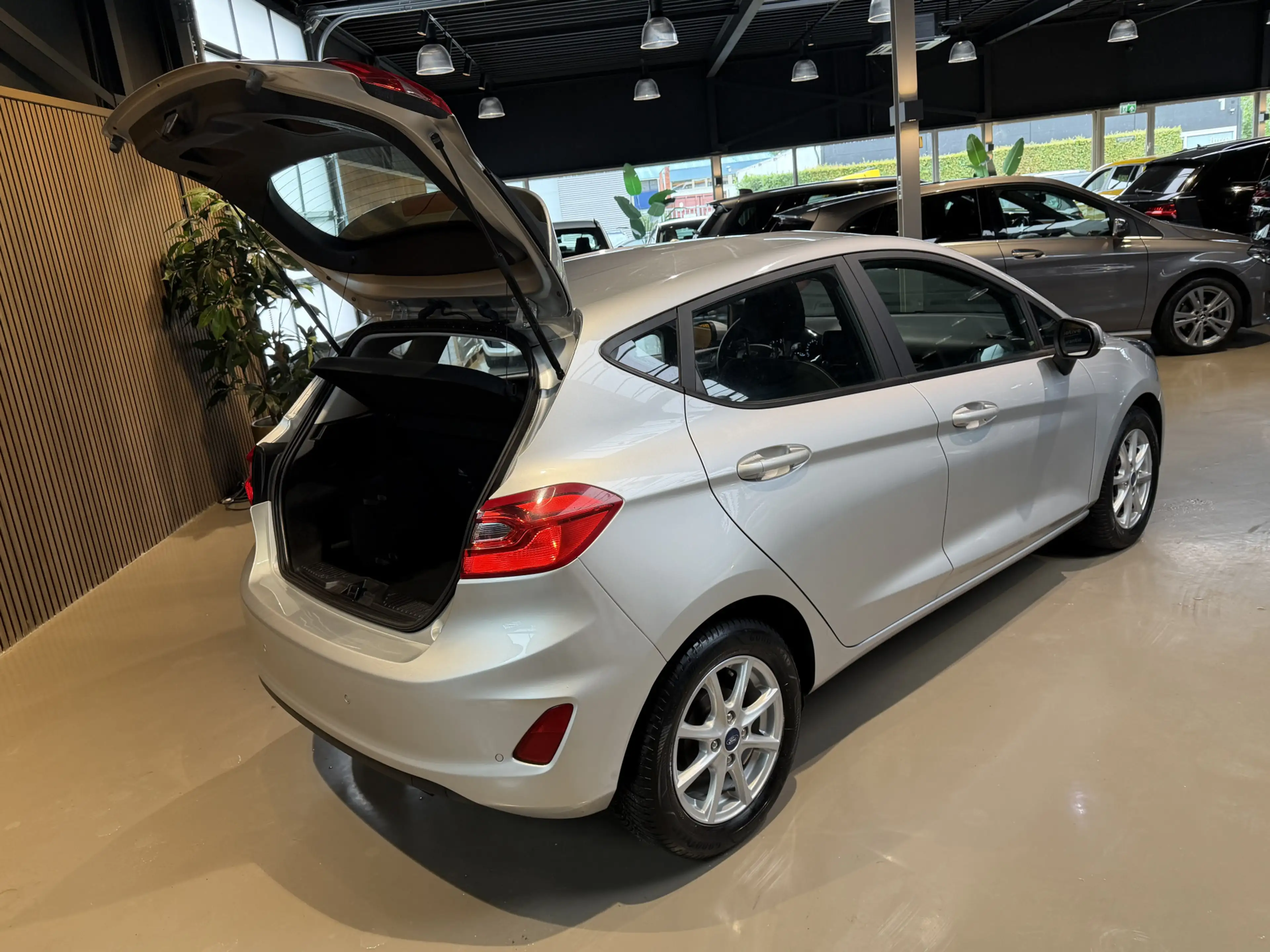 Ford Fiesta 1.1 Trend multimedia scherm | perfecte staat | app — photo 18