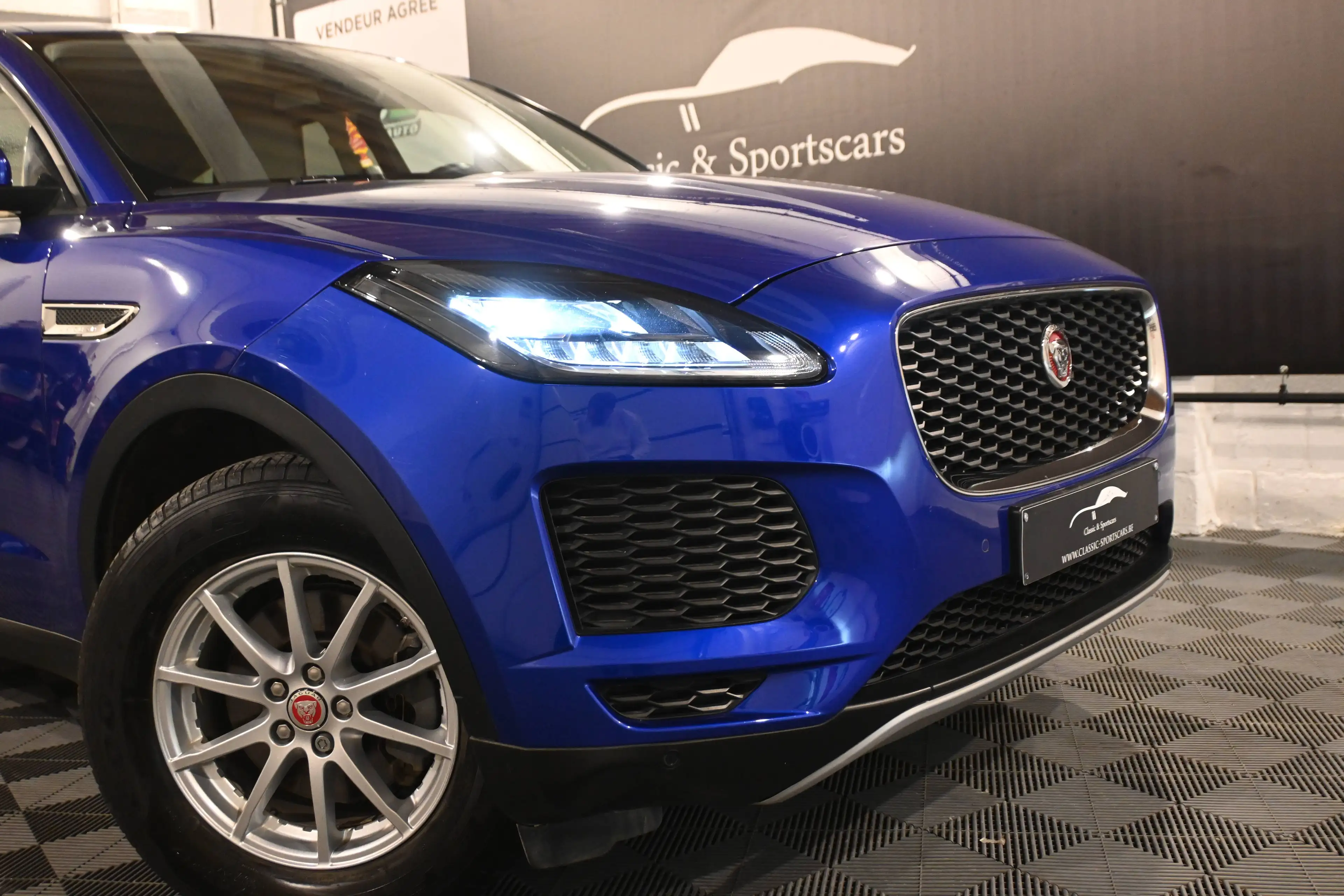 Jaguar E-Pace E-Pace 2.0 D150 PACK SPORT / EURO 6b / CUIR / GPS NAVIGATION / CAMERA / ATTACHE REMORQUE !! — photo 3
