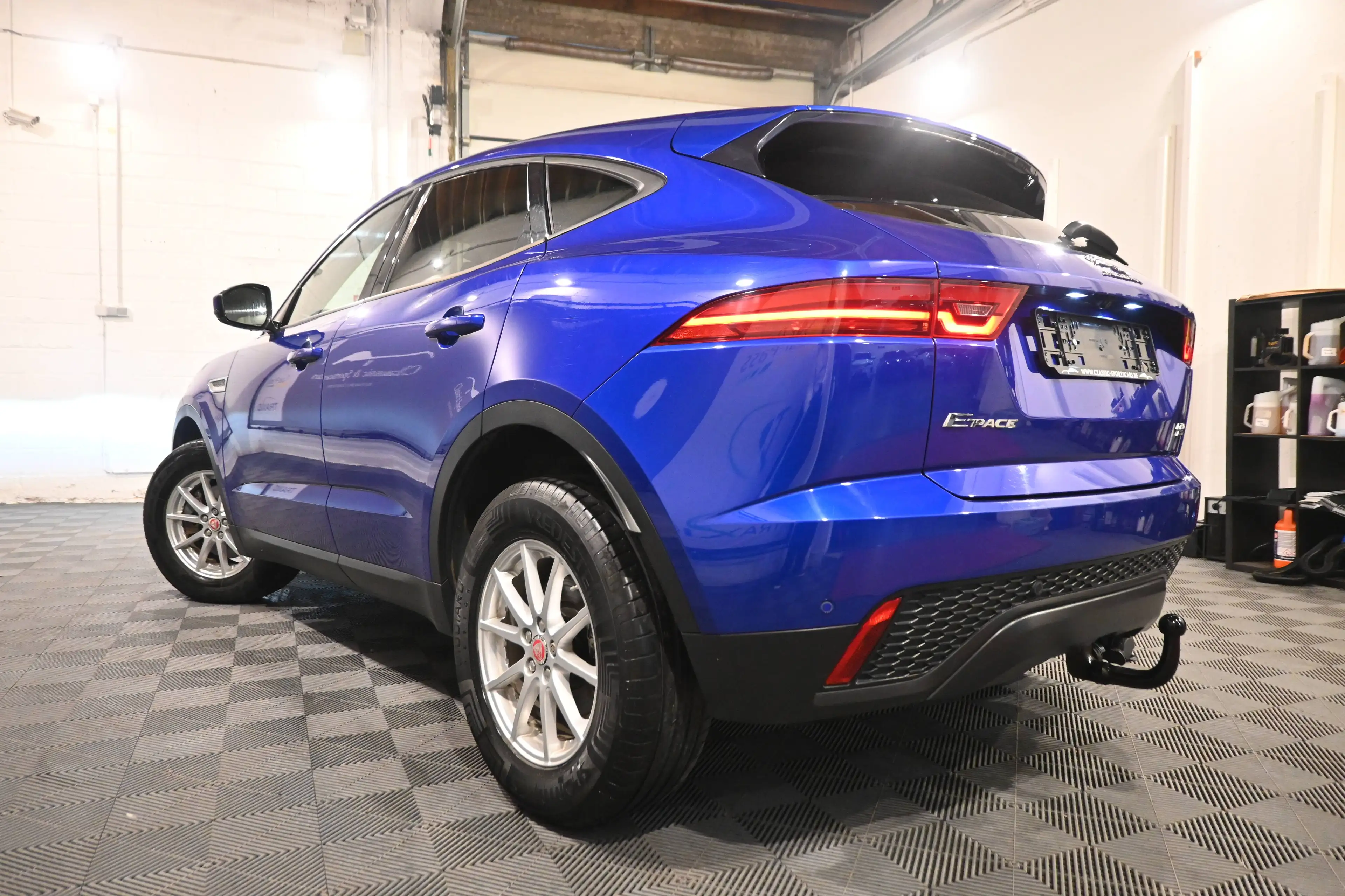 Jaguar E-Pace E-Pace 2.0 D150 PACK SPORT / EURO 6b / CUIR / GPS NAVIGATION / CAMERA / ATTACHE REMORQUE !! — photo 7