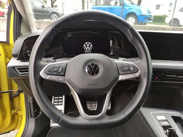 Volkswagen Golf view 13