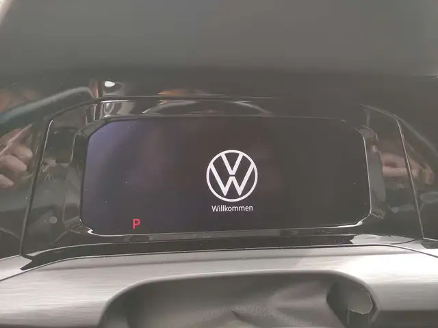 Volkswagen Golf view 14