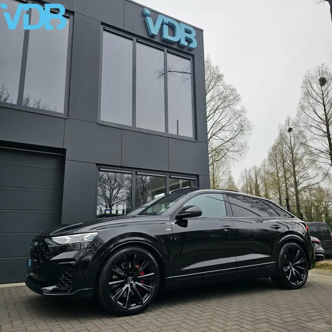 Audi Q8 60 TFSI E Quattro S-Line COMPETITION NIEUWE AUTO!! Zwart - 2