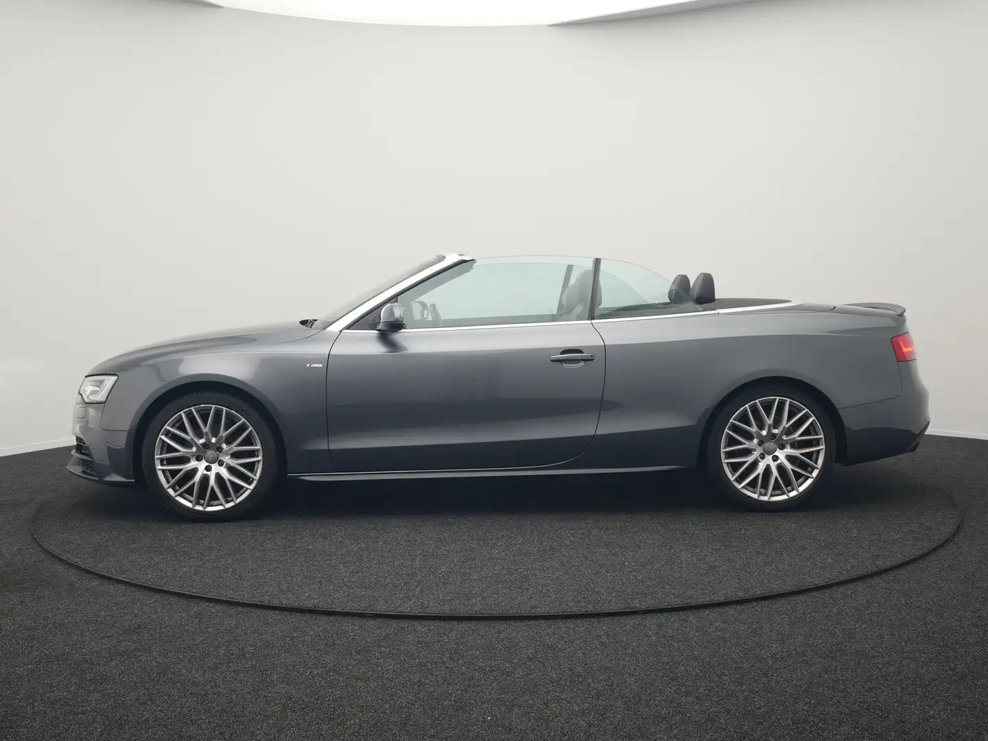 Audi A5 Cabriolet 1.8 TFSI S Line Automaat 177pk Dealer O. Grijs - 2