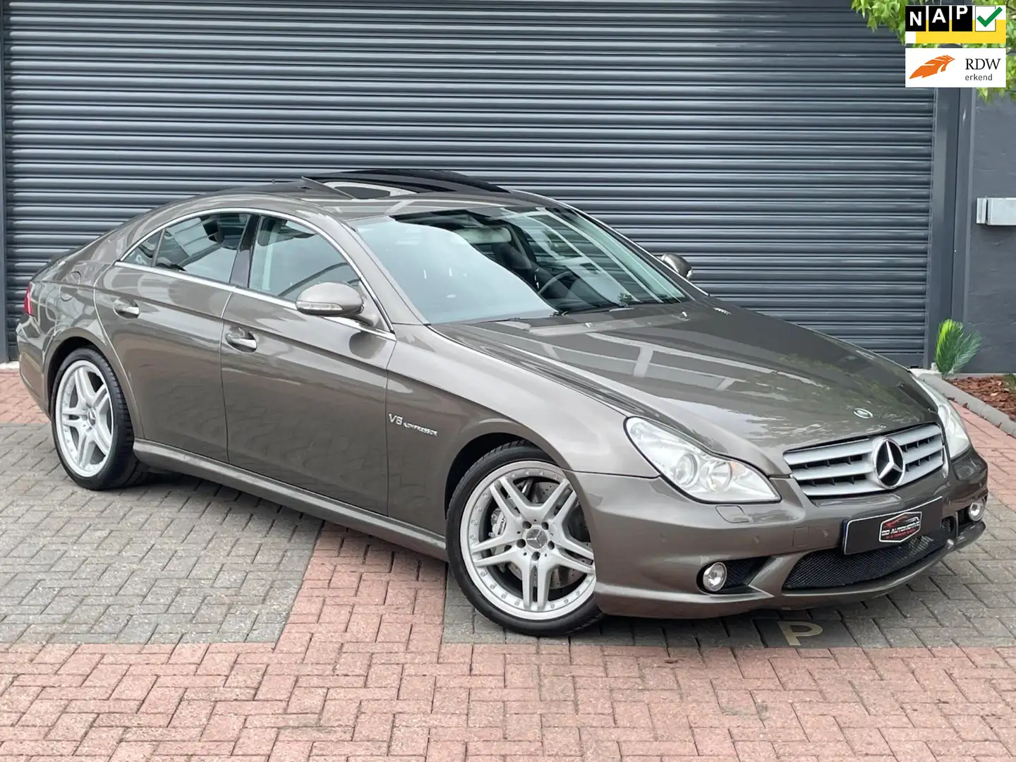 Mercedes-Benz CLS 55 AMG Dak | Memory | H&K | Orgineel Nederlands | Youngti - 1