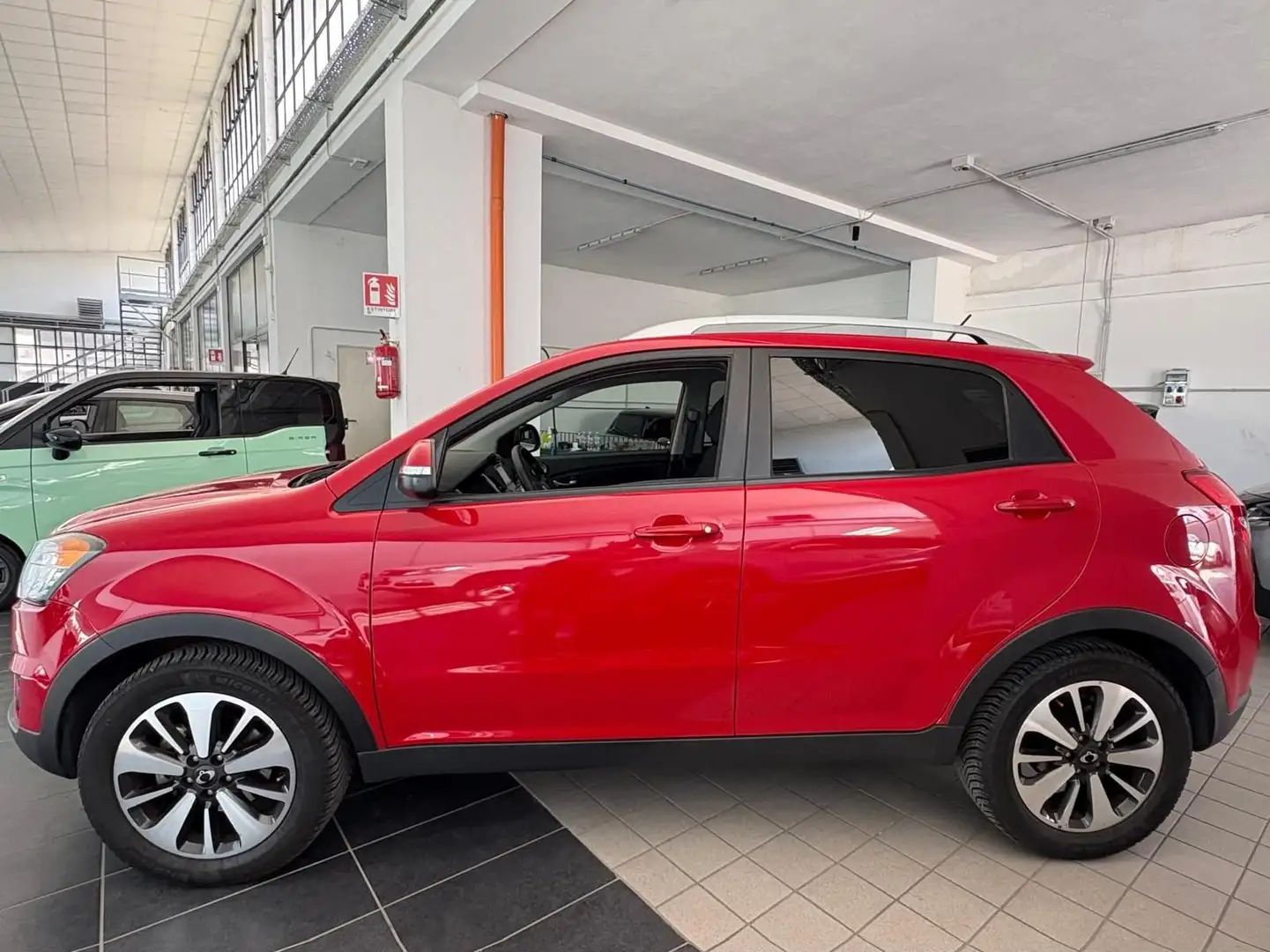 SsangYong Korando 2.0 e-XDi 149 CV 2WD AT Limited Edition Navi Rouge - 1