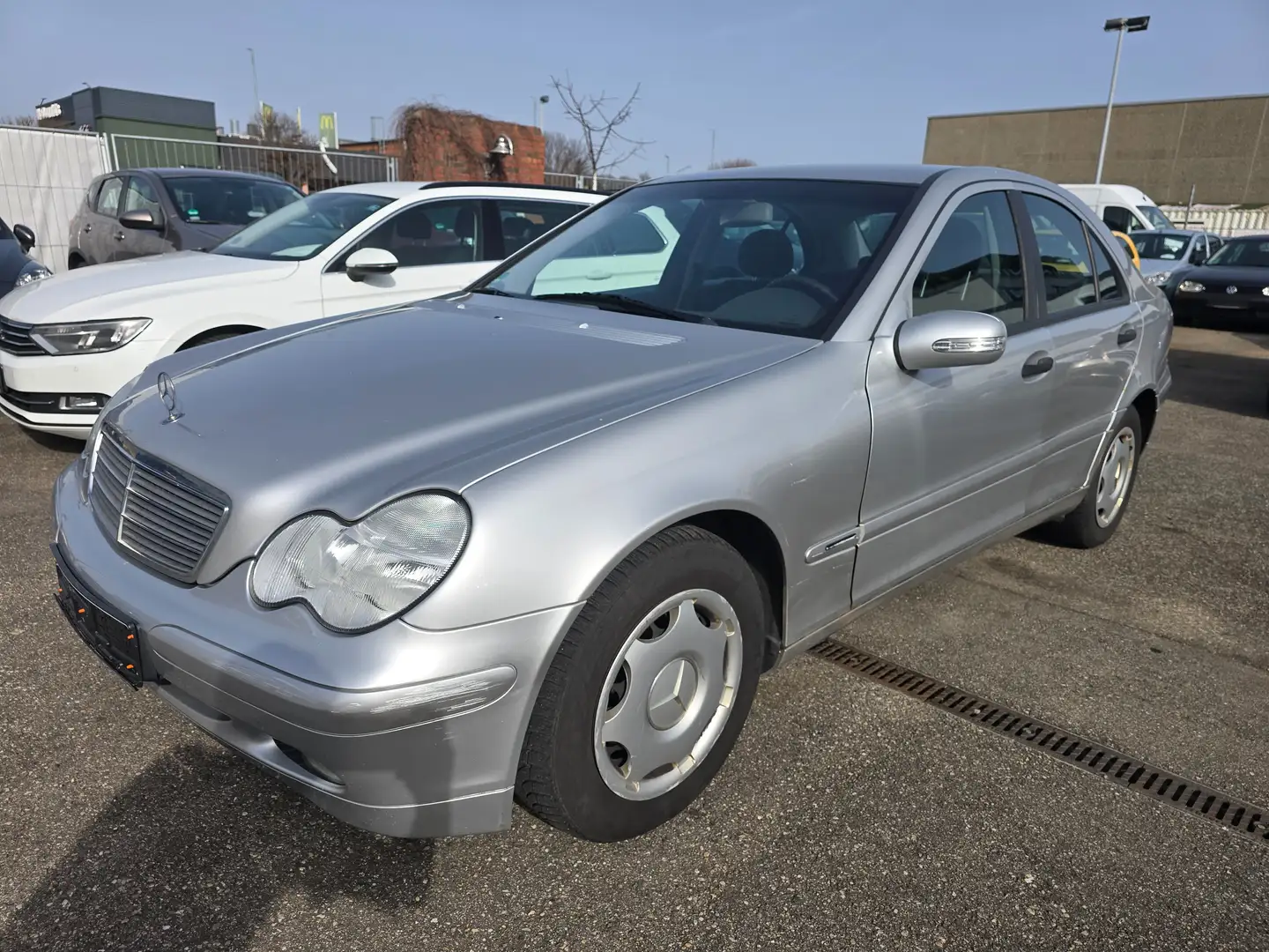 Mercedes-Benz C 180 C-Klasse Kompressor Automatik Classic Neu TÜV Silber - 2