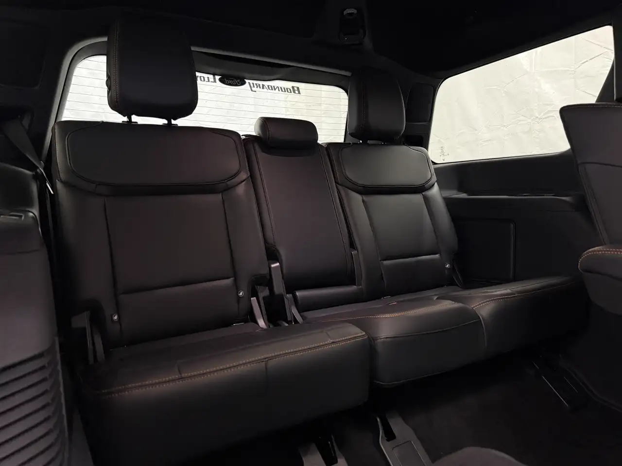 Ford Expedition снимка Ford Expedition