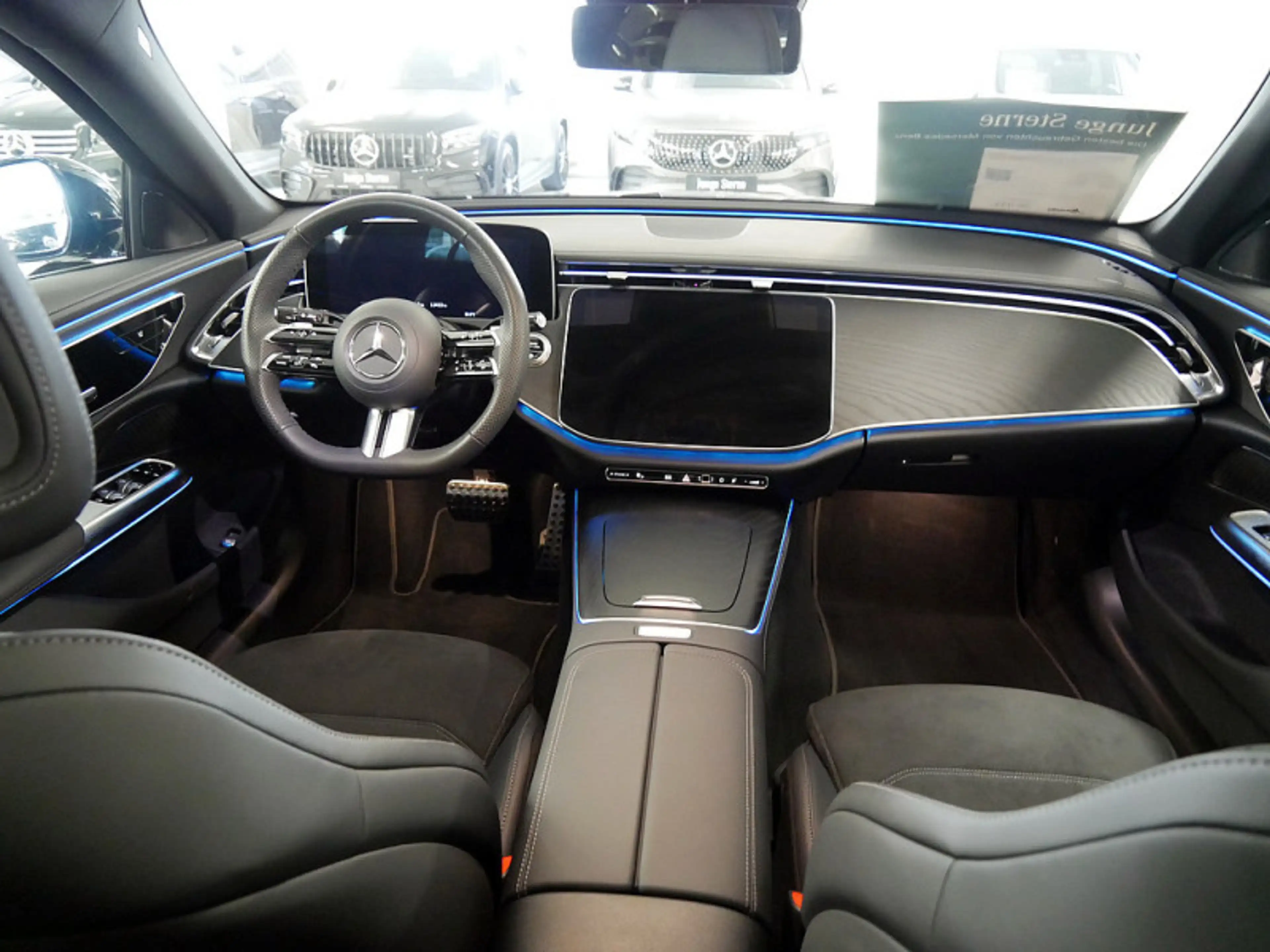 Mercedes-Benz E 200 T , AMG NIGHT AHK DISTR KAMERA PANO SPUR — photo 10