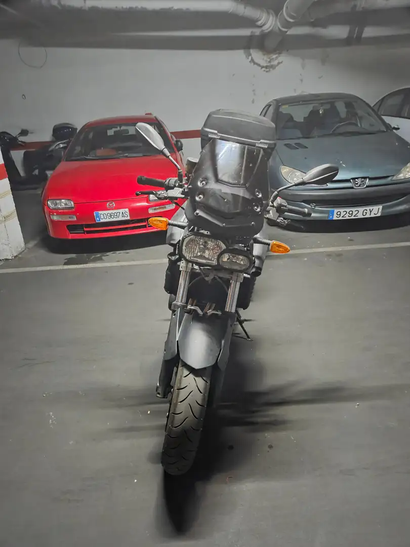 BMW F 800 R Buen estado itv pasada hasta diciembre de 2027 Gris - 2