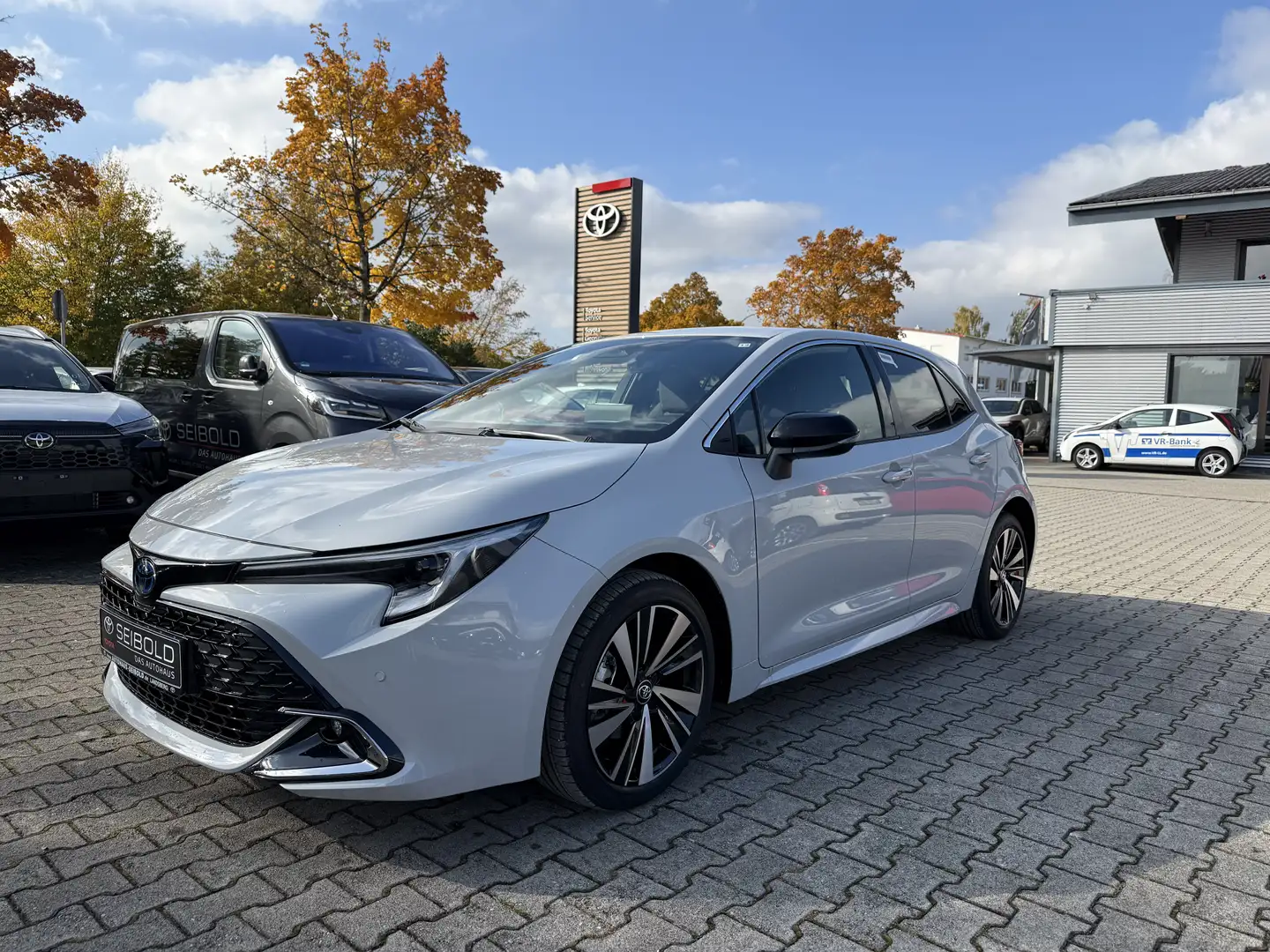 Toyota Corolla 5-Türer Teamplayer 1,8-l-Hybrid  *Zins 1.99%* Grau - 1