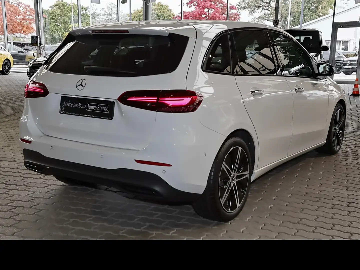 Mercedes-Benz B 200 Progressive Night+360°+Totwink+18+Sitzhzg Weiß - 2