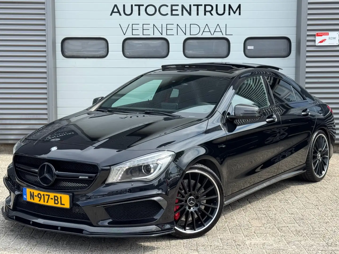 Mercedes-Benz CLA 45 AMG CLA 4-MATIC PANO/CAMERA/H&K/BLACK EDITION Zwart - 2