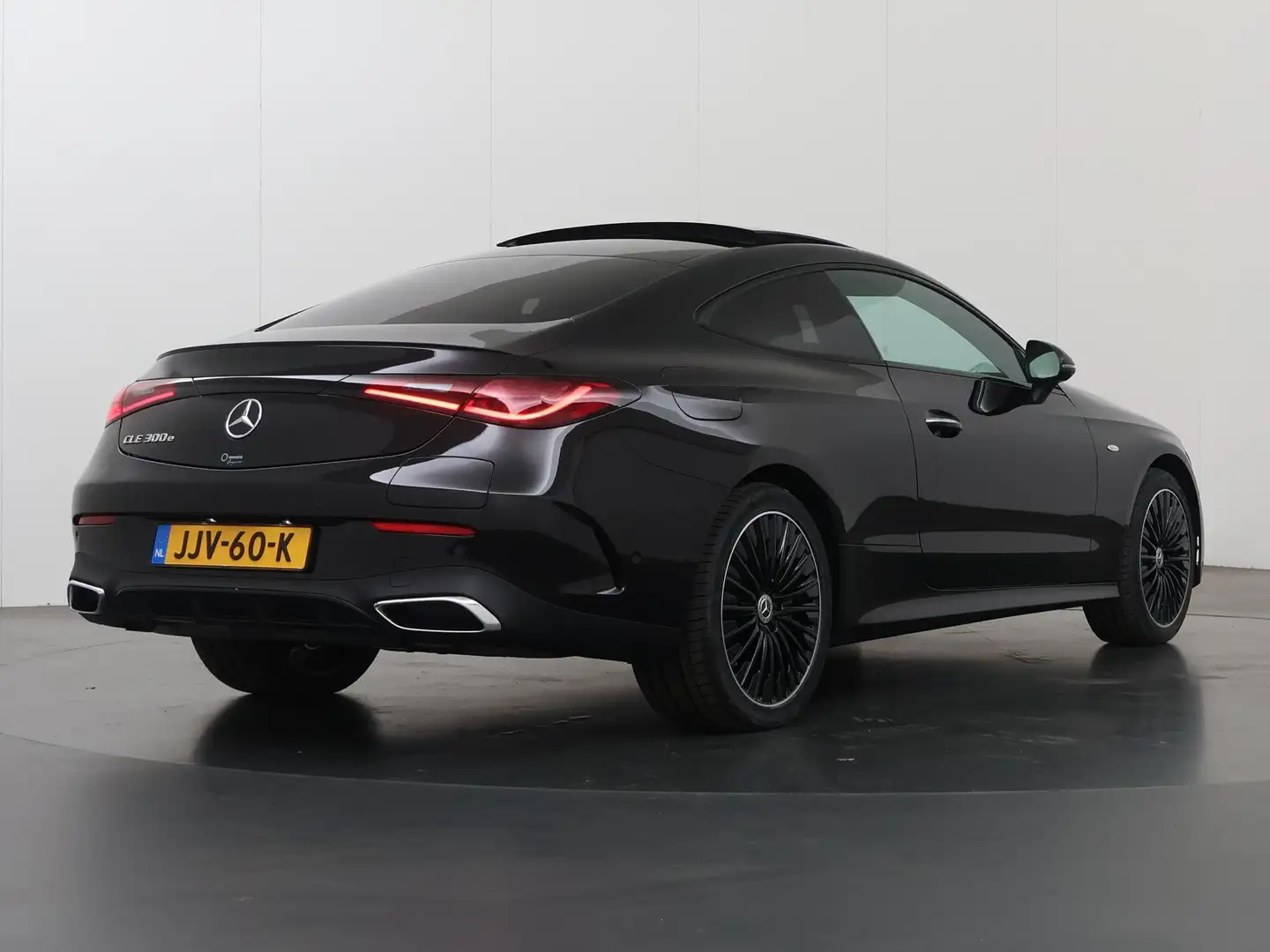 Mercedes-Benz CLE 300 Coupé e AMG Line | Premium plus | Rij assistentie Negro - 2