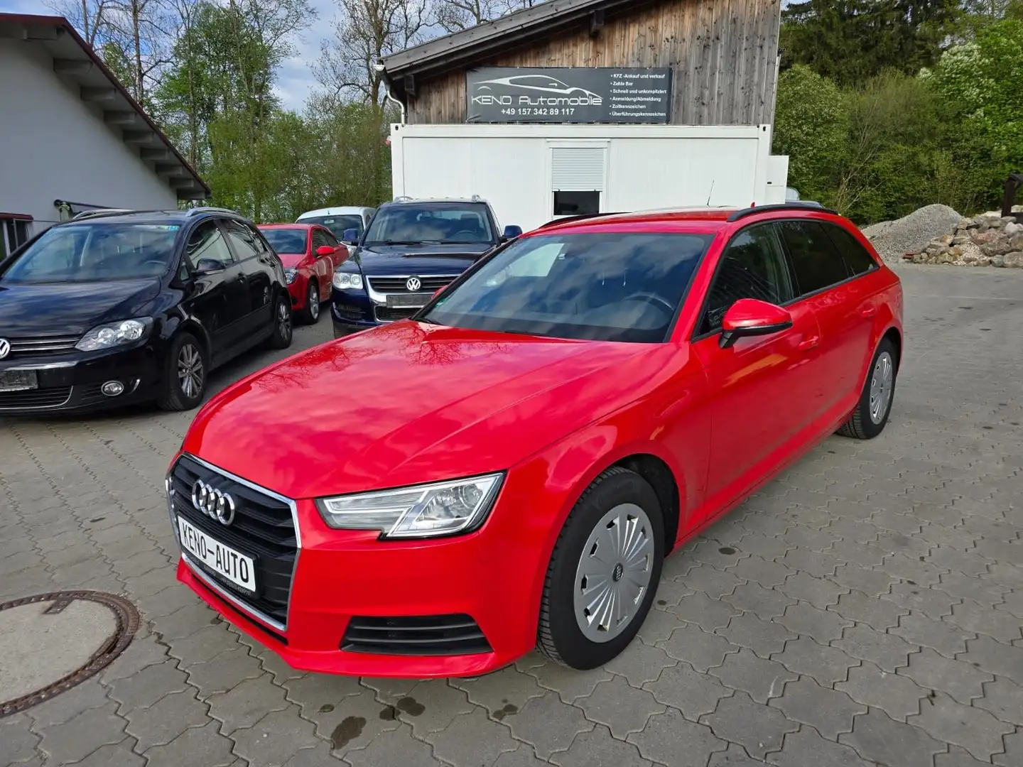 Audi A4 Avant 35 TDI basis Červená - 1