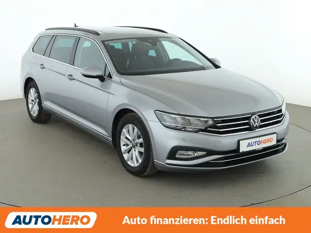 Volkswagen Passat view 8