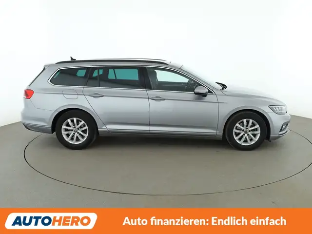 Volkswagen Passat view 7