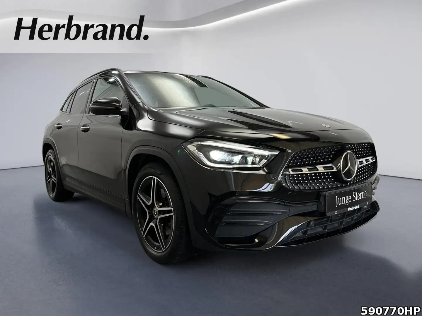 Mercedes-Benz GLA 220 d 4M AMG Line DISTRONIC Memory Multibeam Schwarz - 2