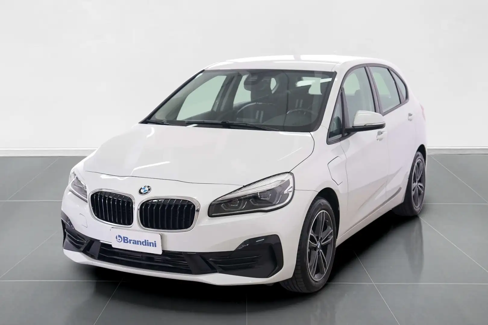 BMW 225 xe iPerformance Business auto my20 Active Tourer White - 1