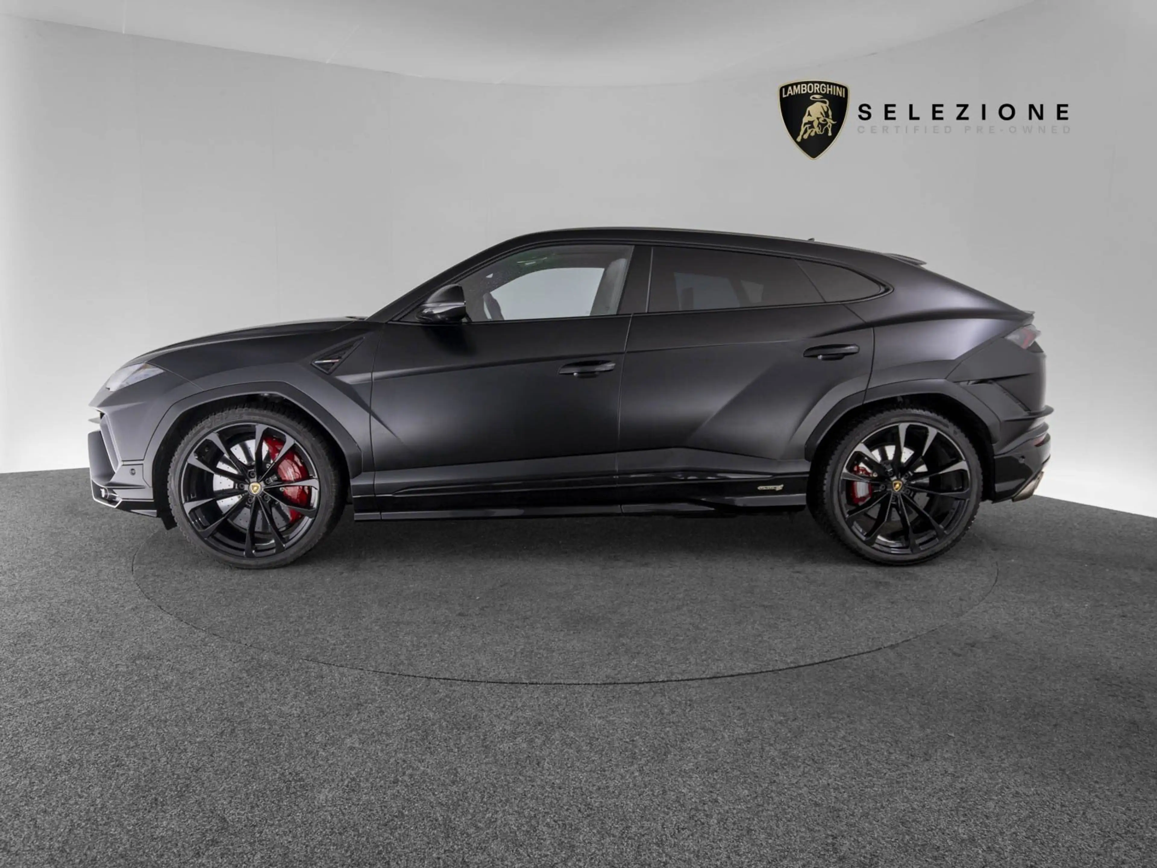 Lamborghini Urus S 23" AKRAPOVIC B&O PANO MASSAGE PARK-ASSIST AHK — photo 4