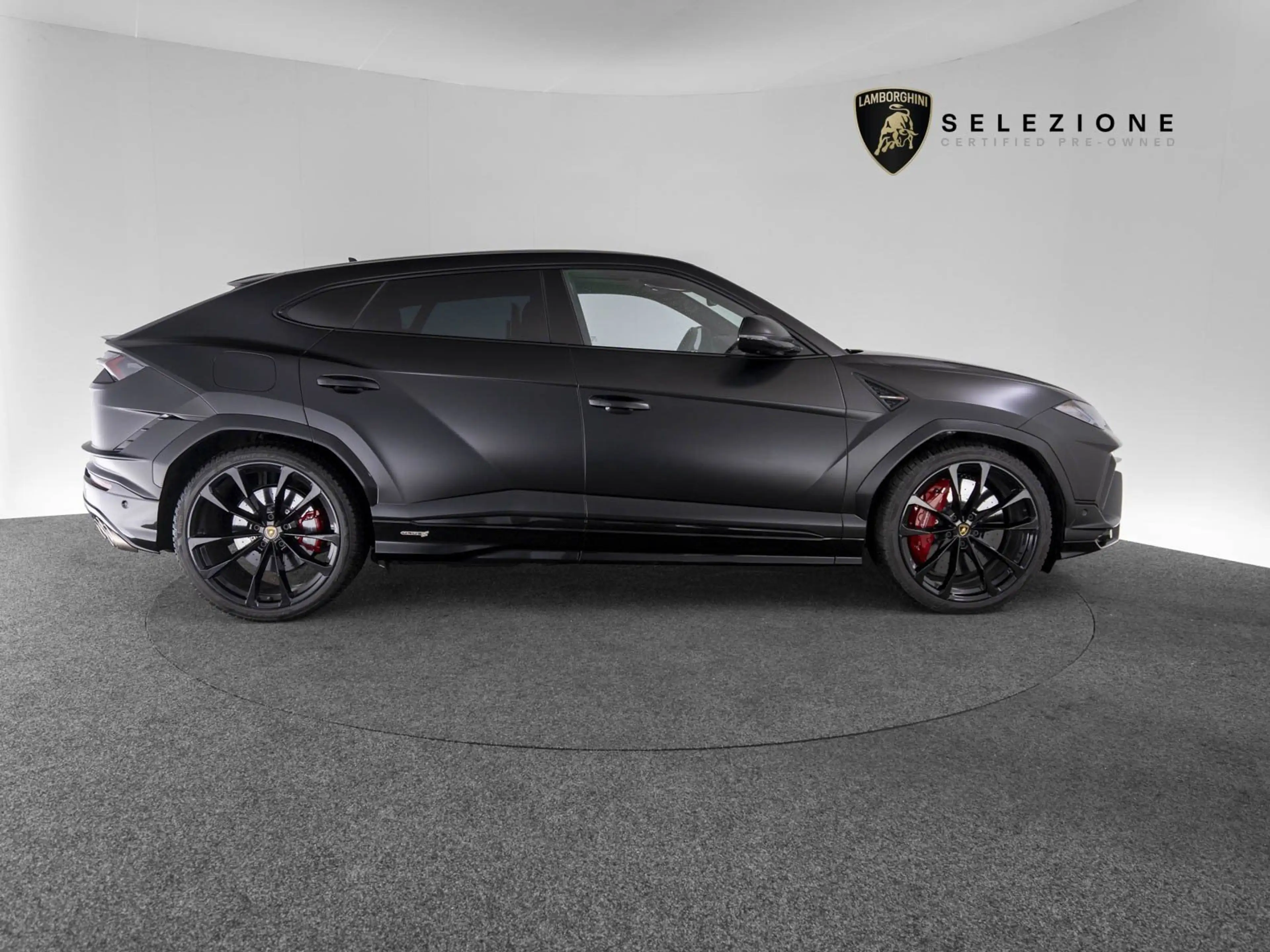 Lamborghini Urus S 23" AKRAPOVIC B&O PANO MASSAGE PARK-ASSIST AHK — photo 2