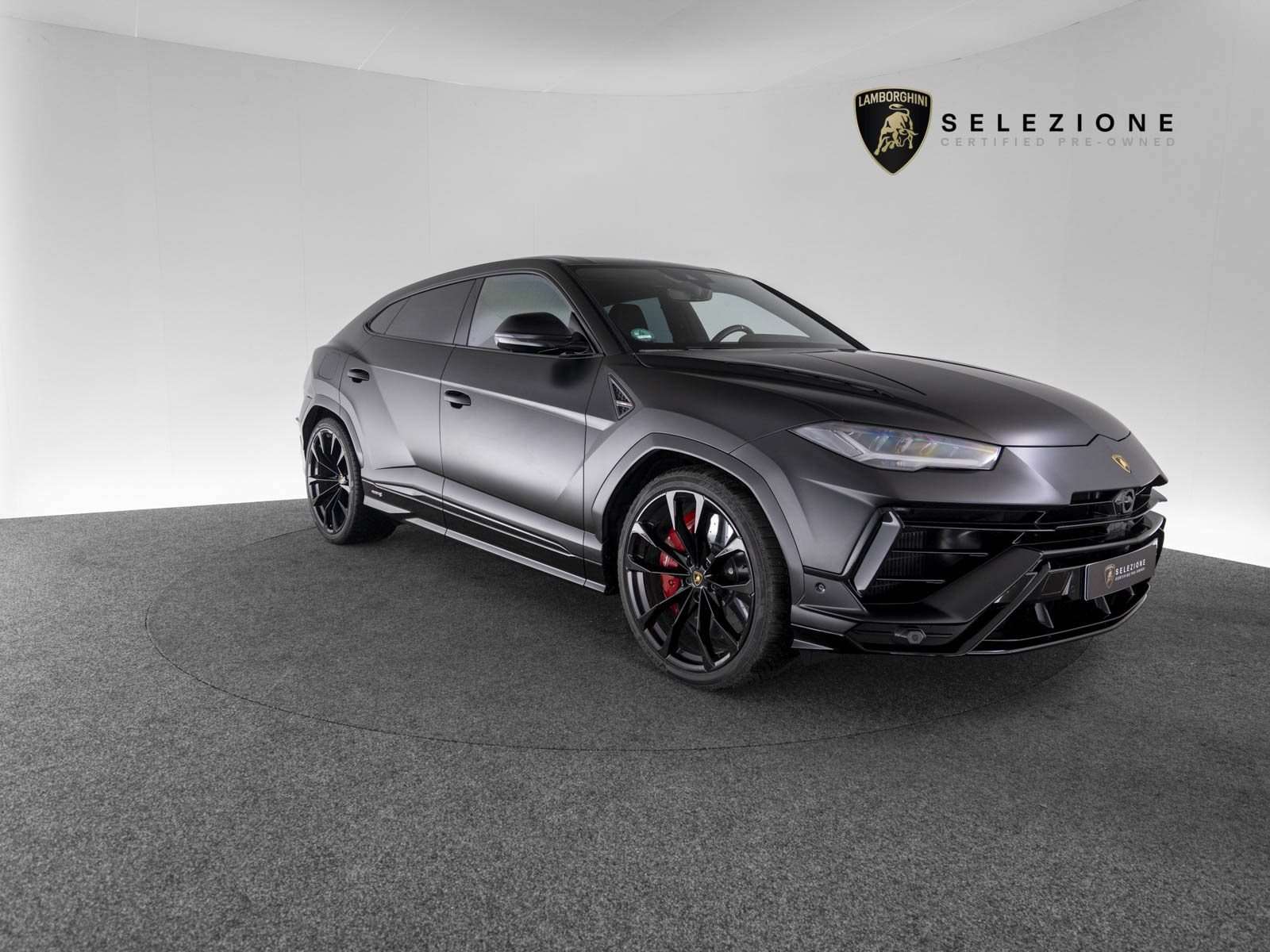 Second hand Lamborghini Urus 4.0