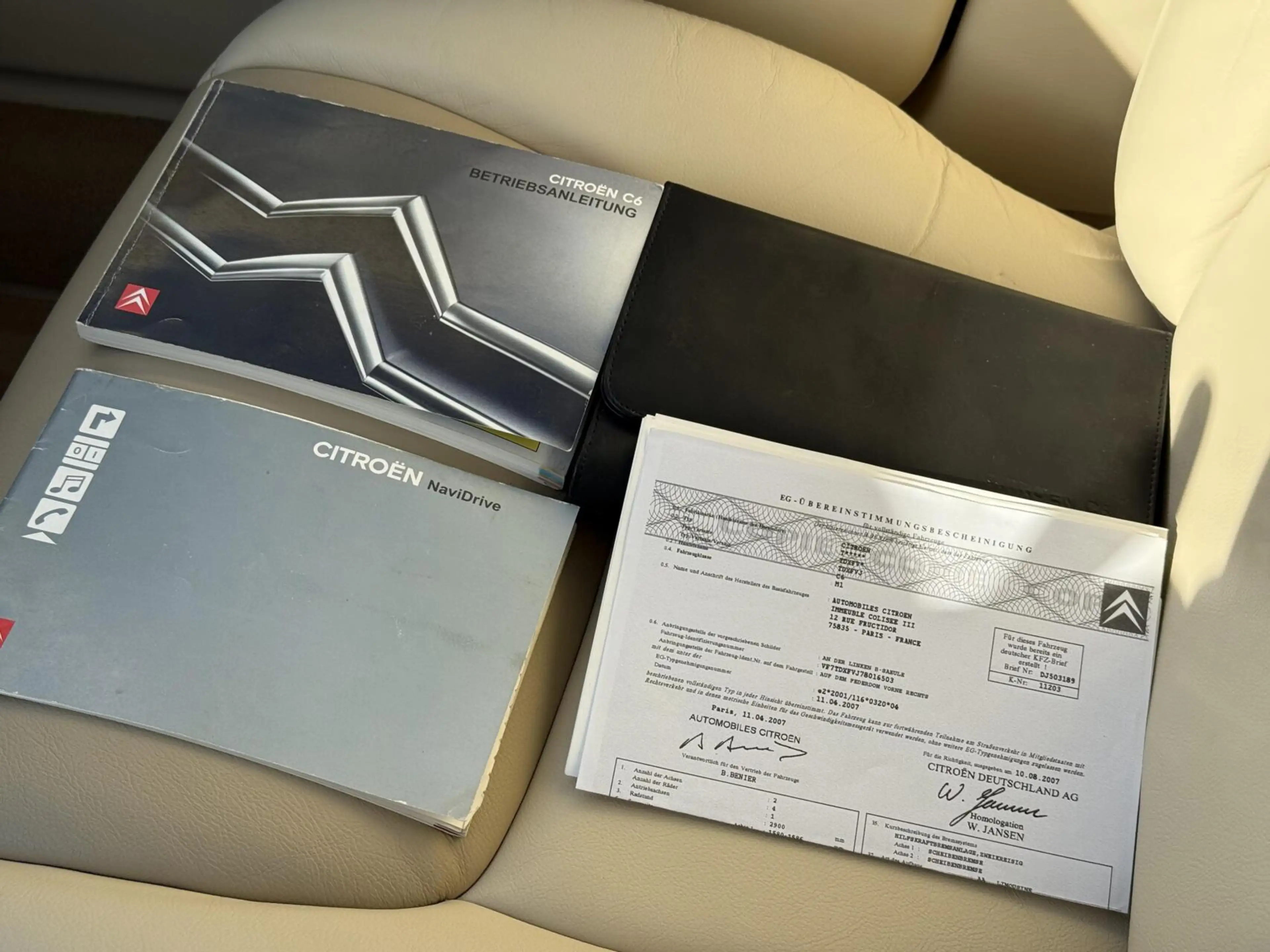 Citroen C6 3.0 V6 Exclusive "Mativoire" 65.000km! — photo 23