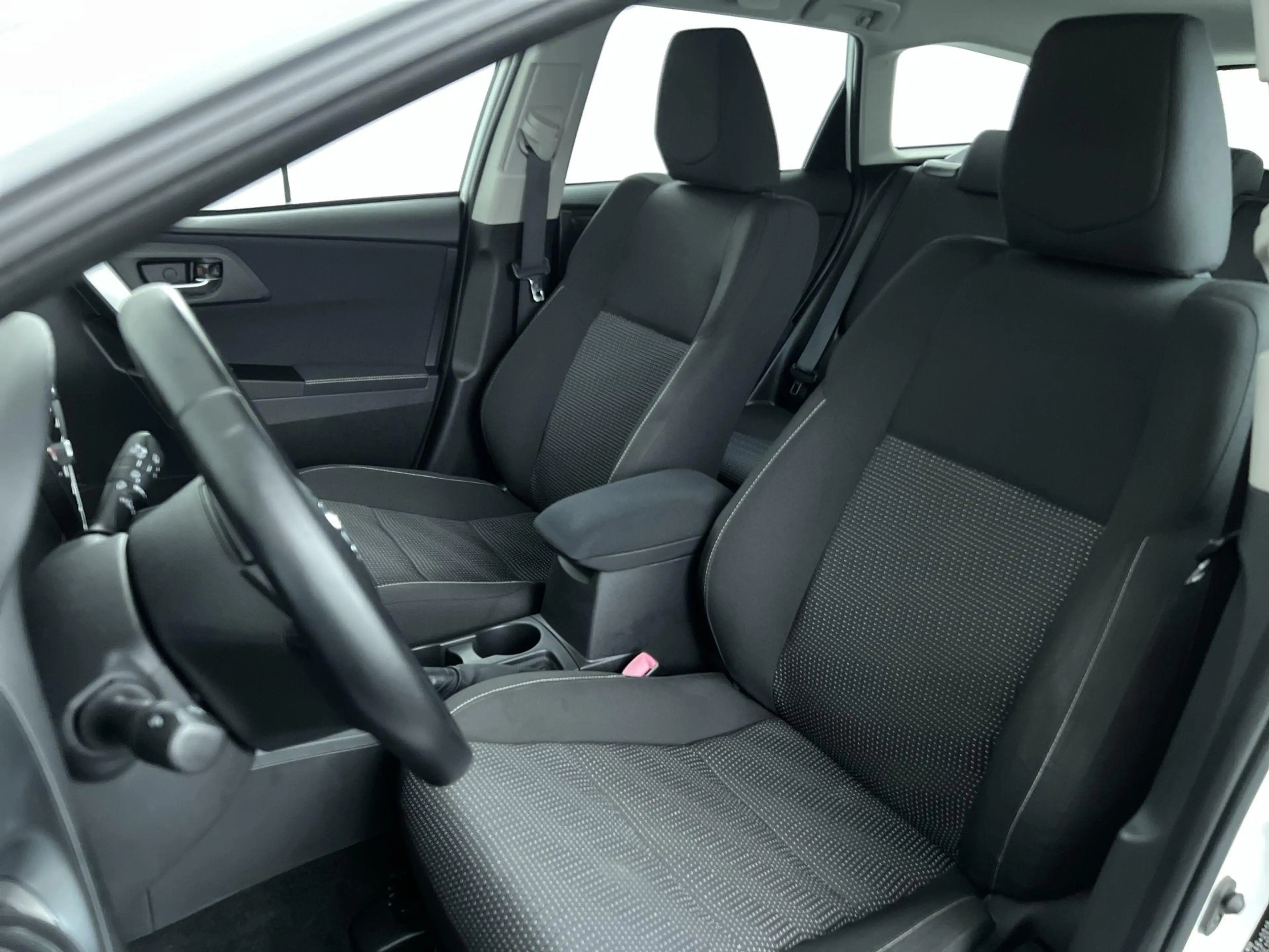 Toyota Auris Touring Sports 1.8 Hybrid Aspiration | Camera acht — photo 11