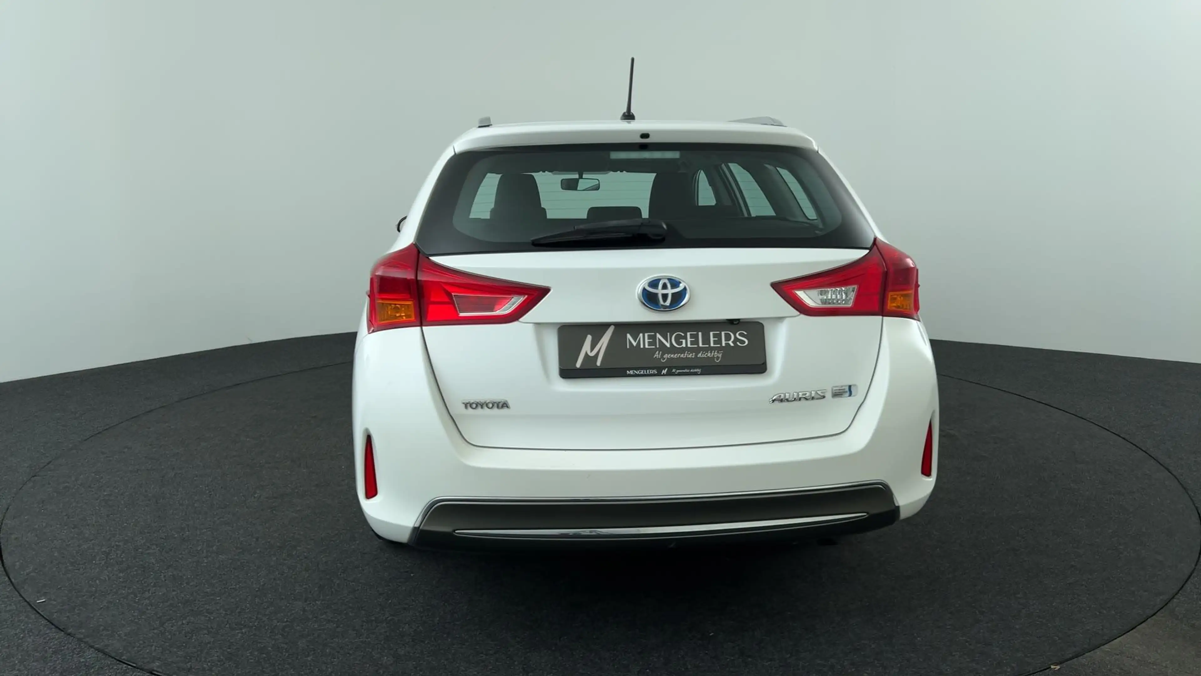 Toyota Auris Touring Sports 1.8 Hybrid Aspiration | Camera acht — photo 4