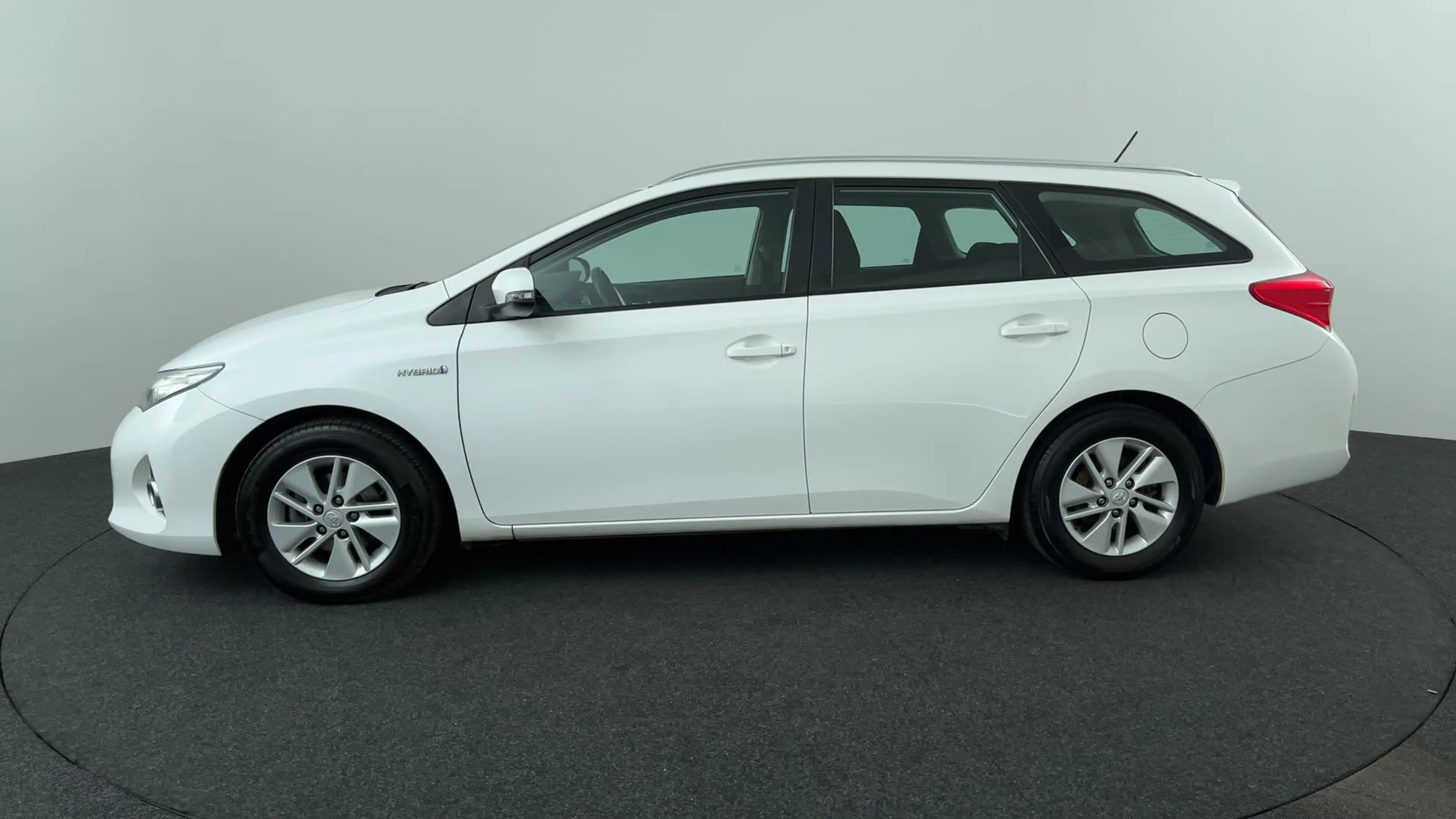 Toyota Auris Touring Sports 1.8 Hybrid Aspiration | Camera acht — photo 2