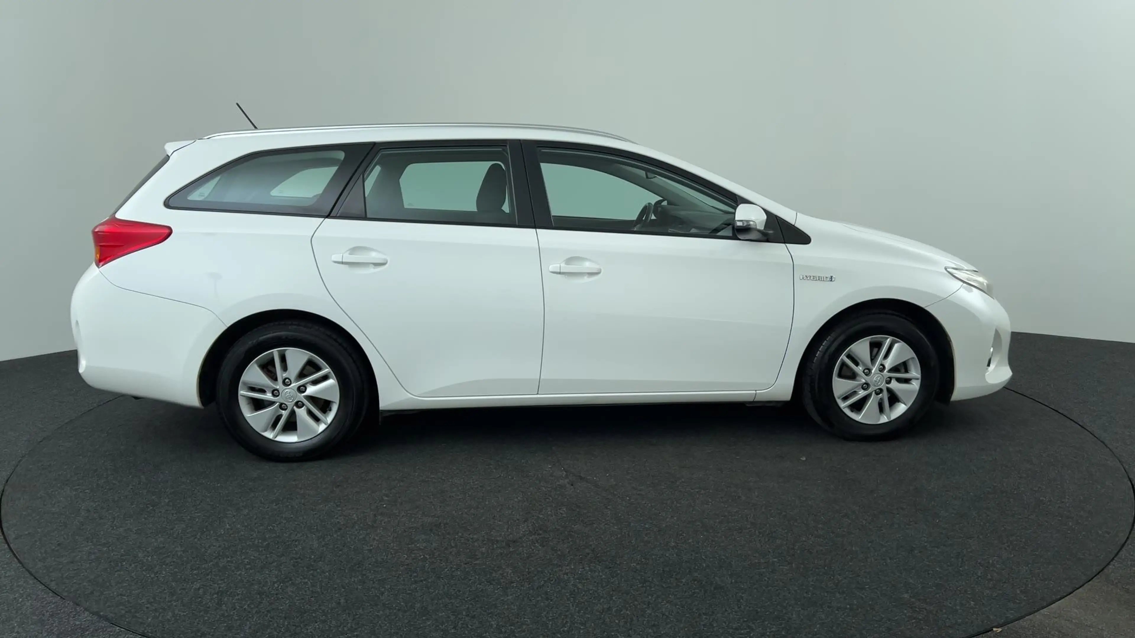Toyota Auris Touring Sports 1.8 Hybrid Aspiration | Camera acht — photo 6