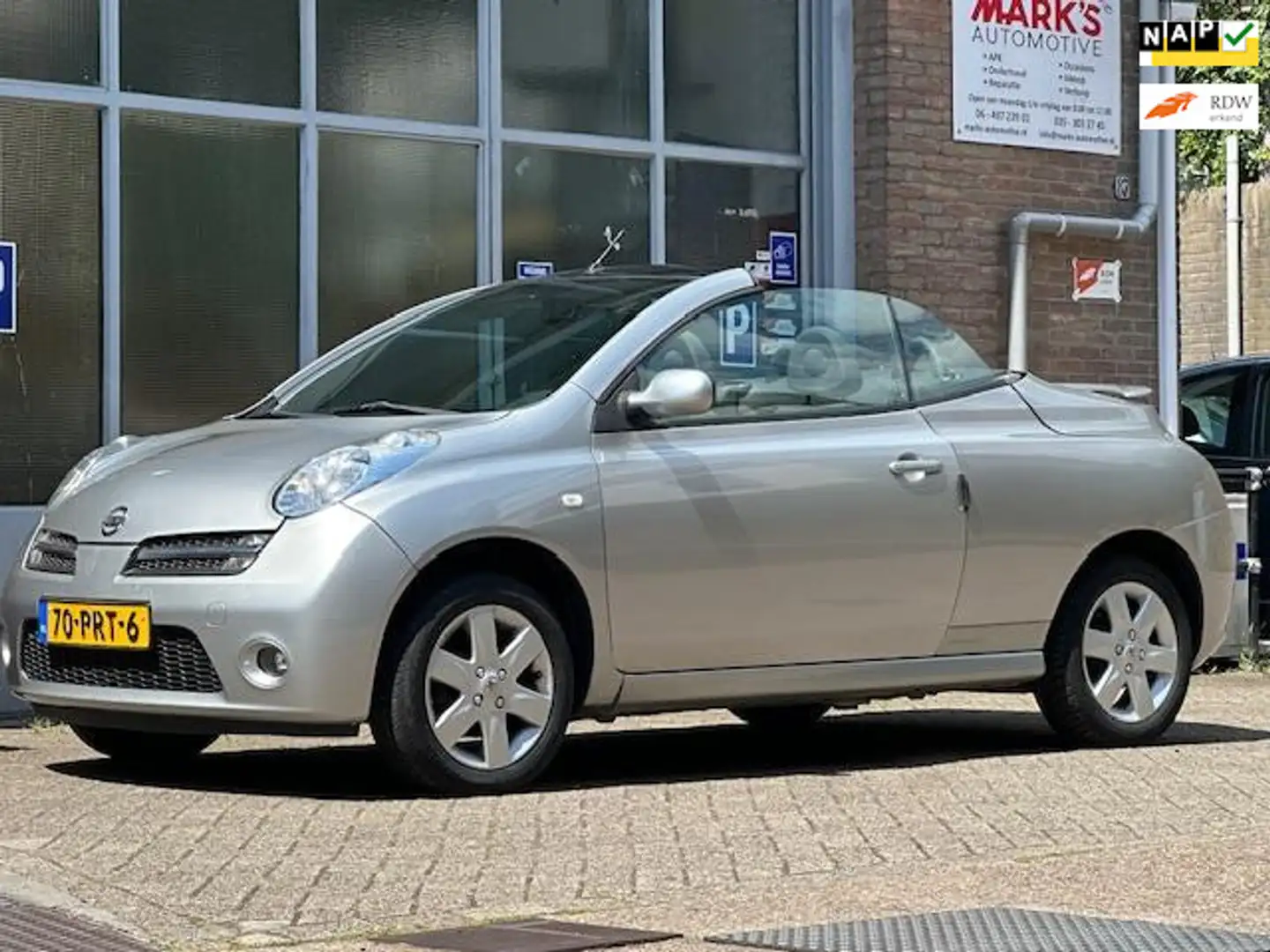 Nissan Micra C+C 1.4 Tekna Grijs - 1